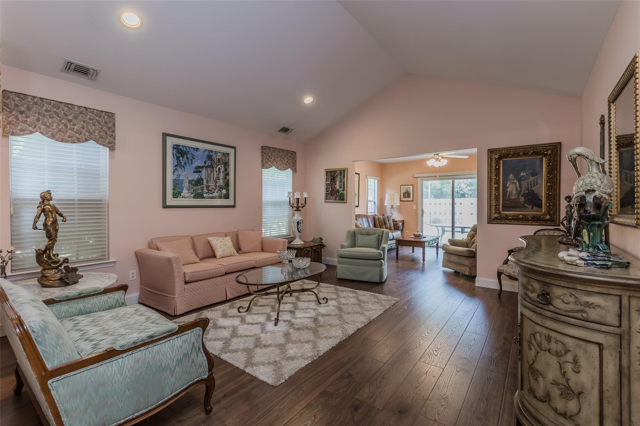 #10 photo, 1 Kate Circle, サフォーク郡 Middle Island , NY 11953