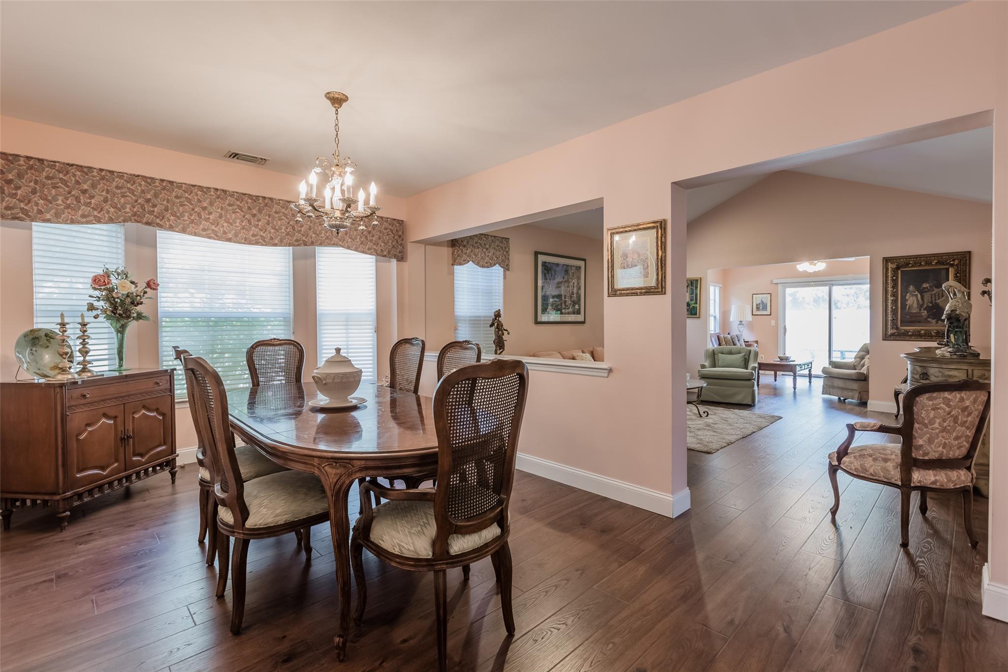 #8 photo, 1 Kate Circle, サフォーク郡 Middle Island , NY 11953