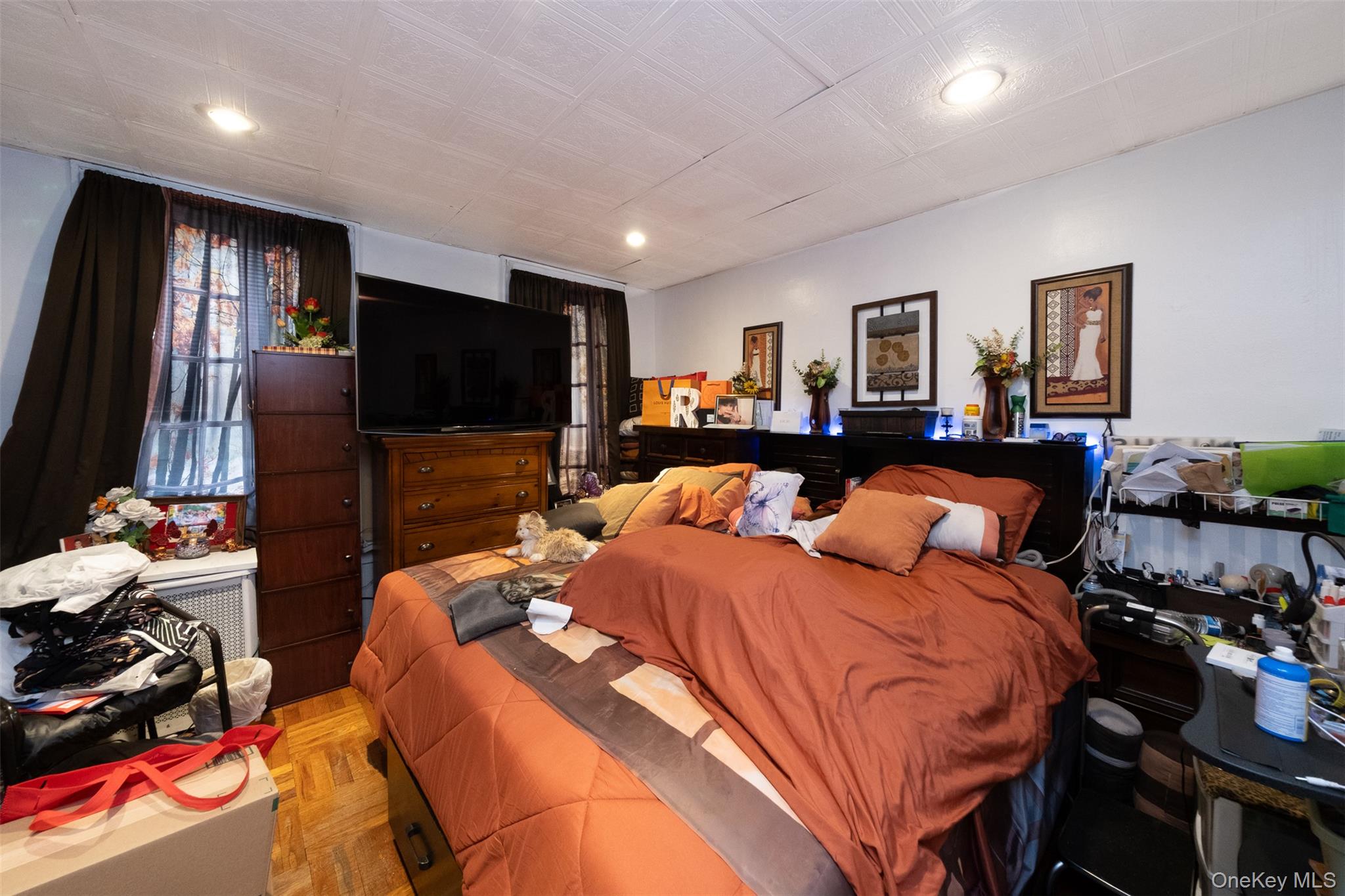 #4 photo, 2541 Holland Avenue, ブロンクス区 Bronx , NY 10467