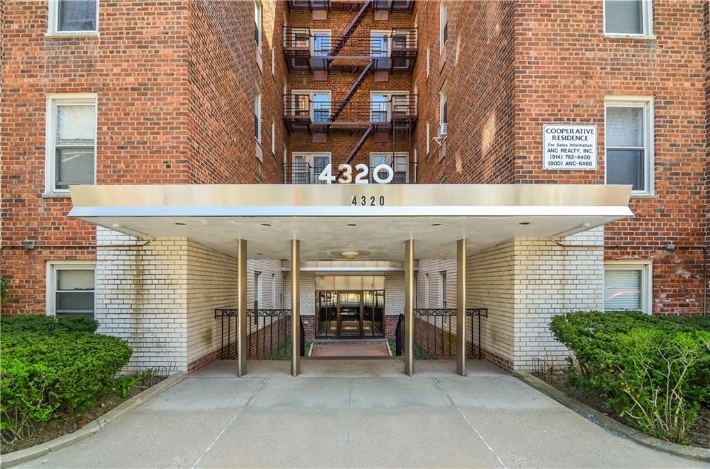 #1 photo, 4320 Van Cortlandt Park East, Bronx , NY 10470
