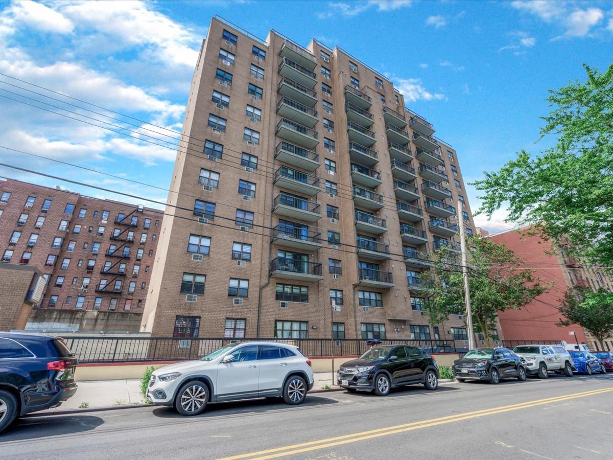 #1 photo, 147-20 35th Avenue, Flushing , NY 11354