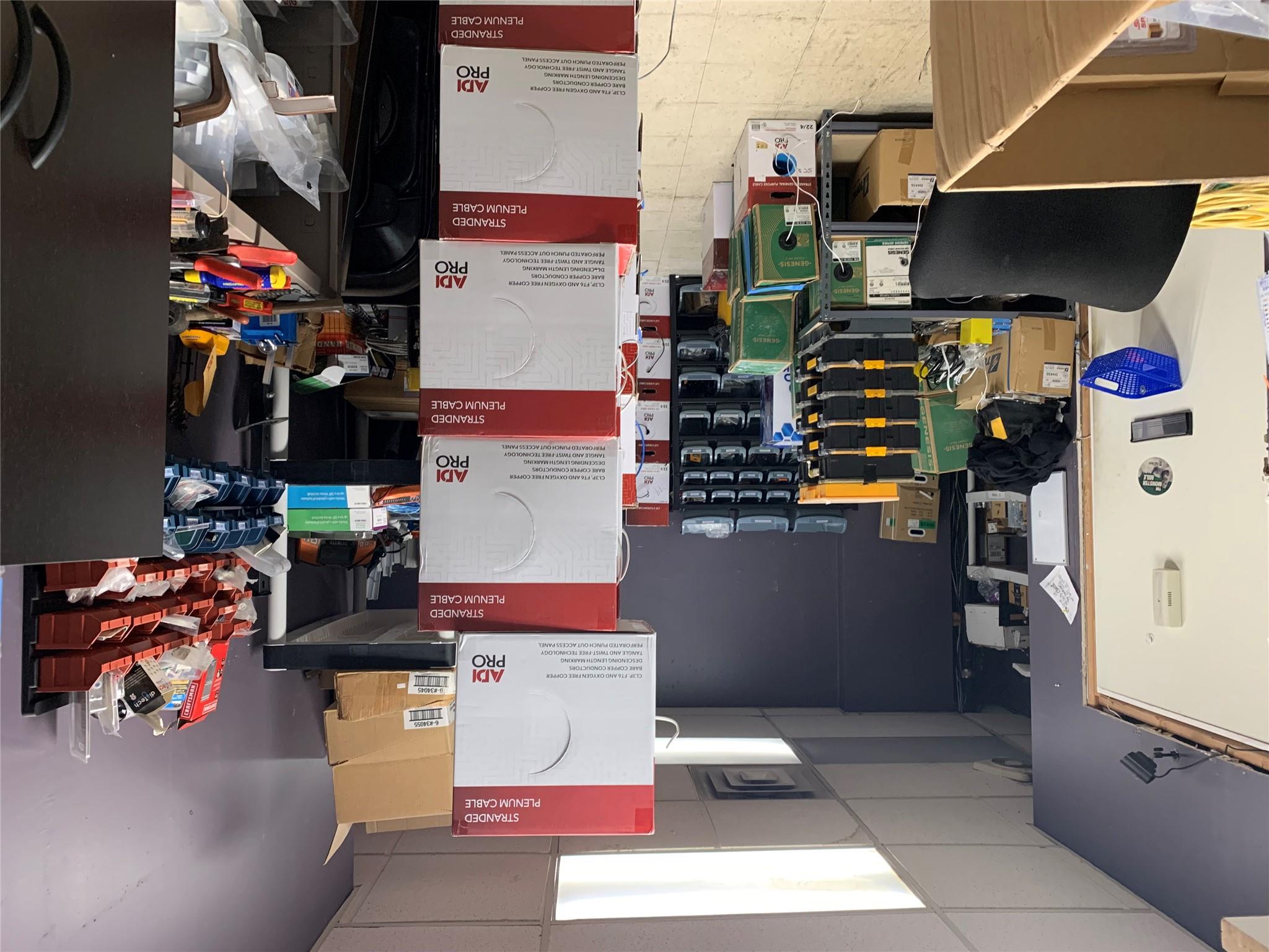 #9 photo, 188-206 Hempstead Turnpike, ナッソー郡 West Hempstead , NY 11552