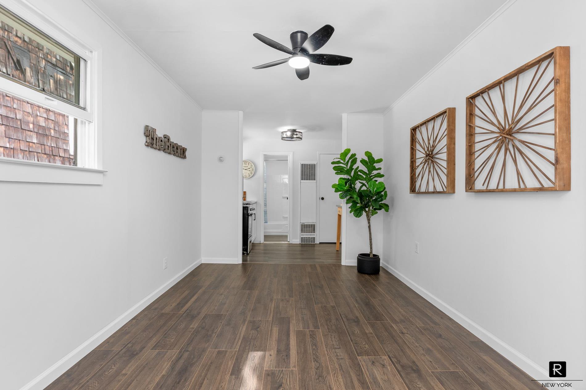 #12 photo, 32 Tier Street, ブロンクス区 City Island , NY 10464