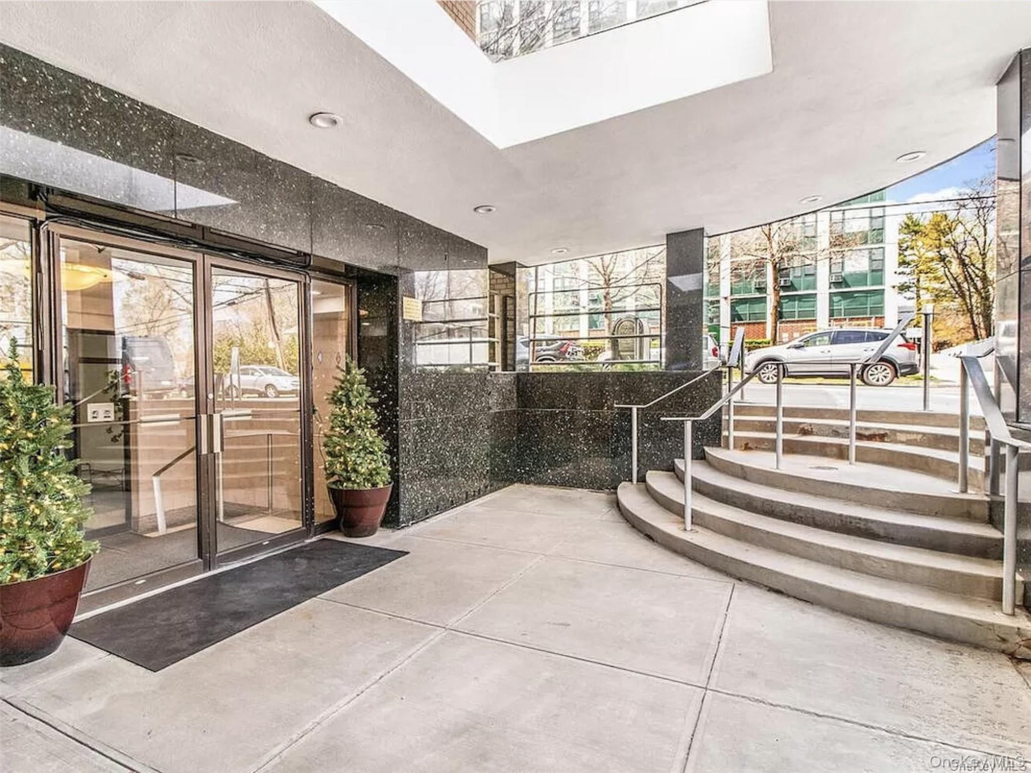 #13 photo, 2736 Independence Avenue, 布朗士 Bronx , NY 10463