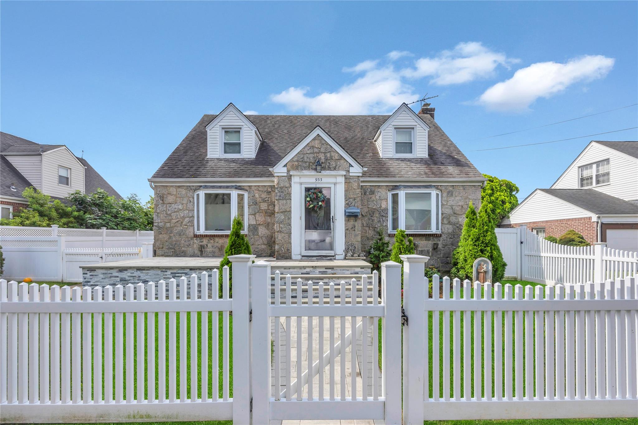 #1 photo, 933 Fenworth Boulevard, Franklin Square , NY 11010