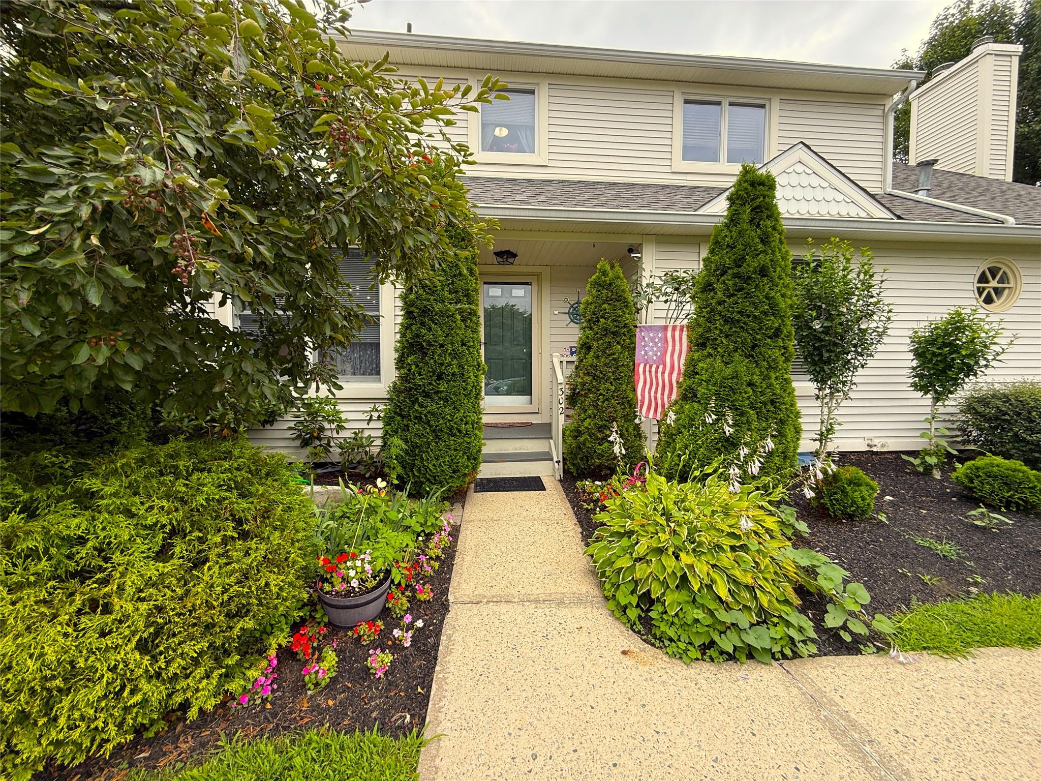 #1 photo, 302 Cornwall Meadows Lane, Patterson , NY 12563