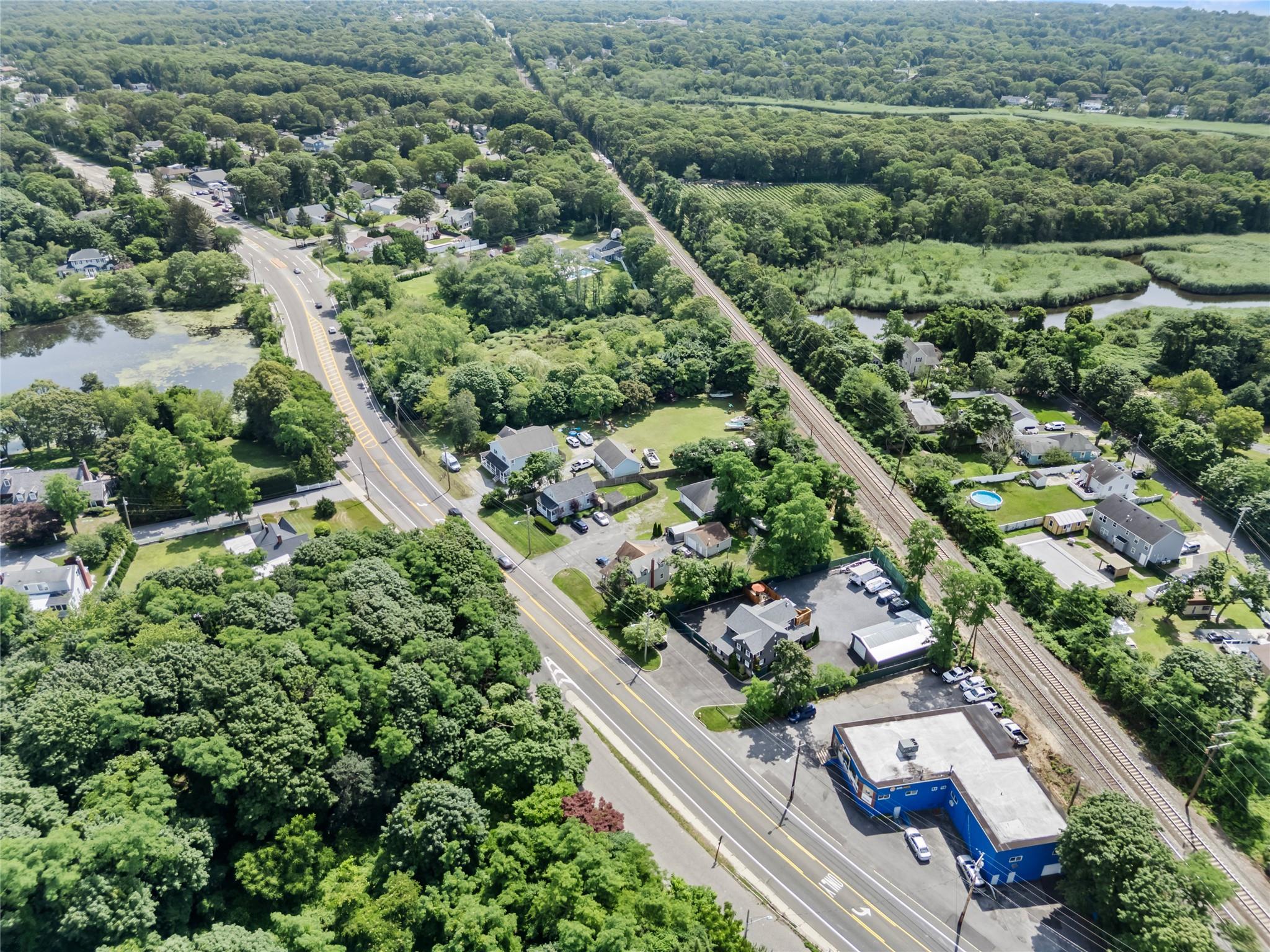 #10 photo, 296 N Main Street, サフォーク郡 Sayville , NY 11782