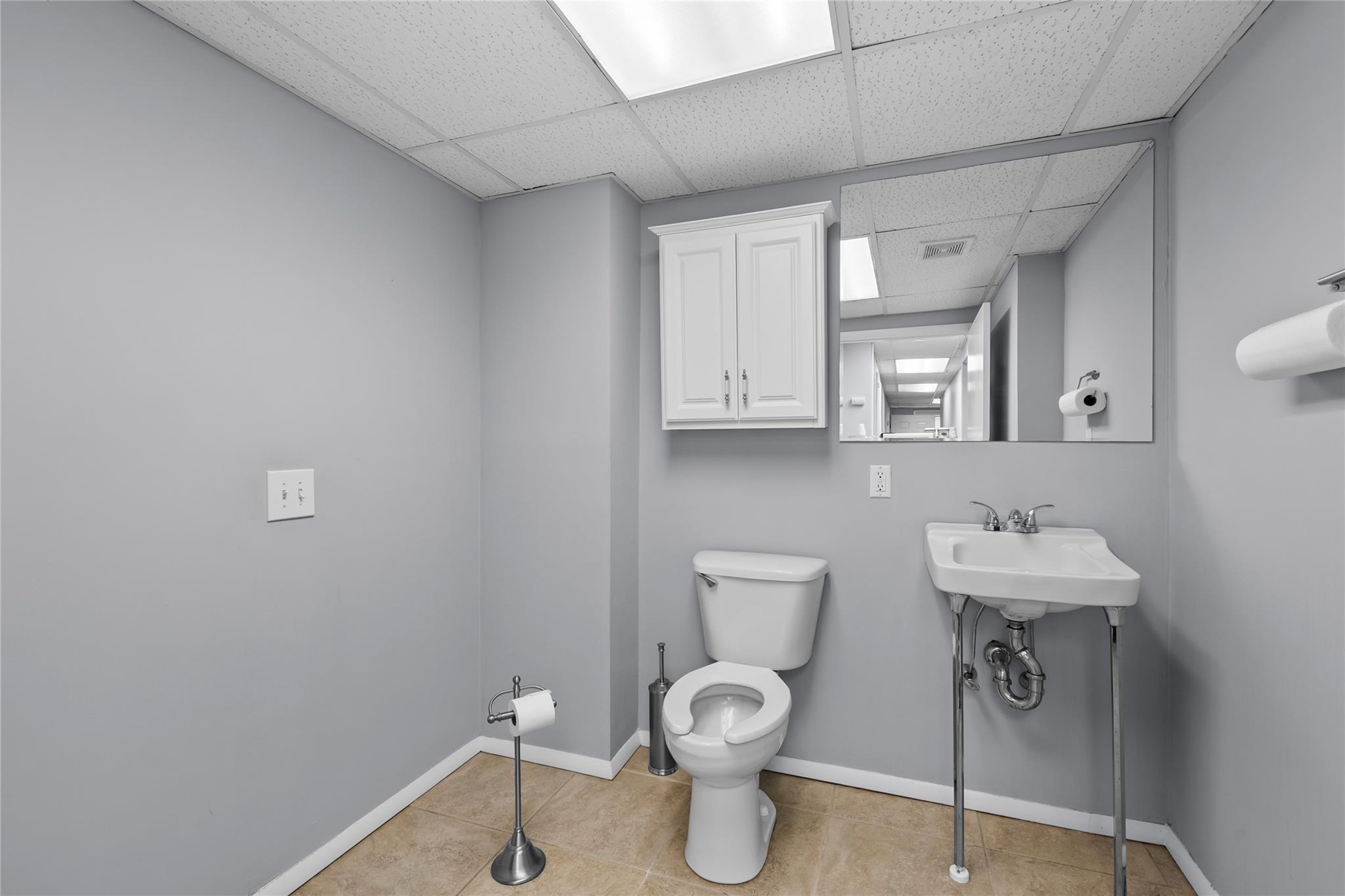 #15 photo, 296 N Main Street, サフォーク郡 Sayville , NY 11782