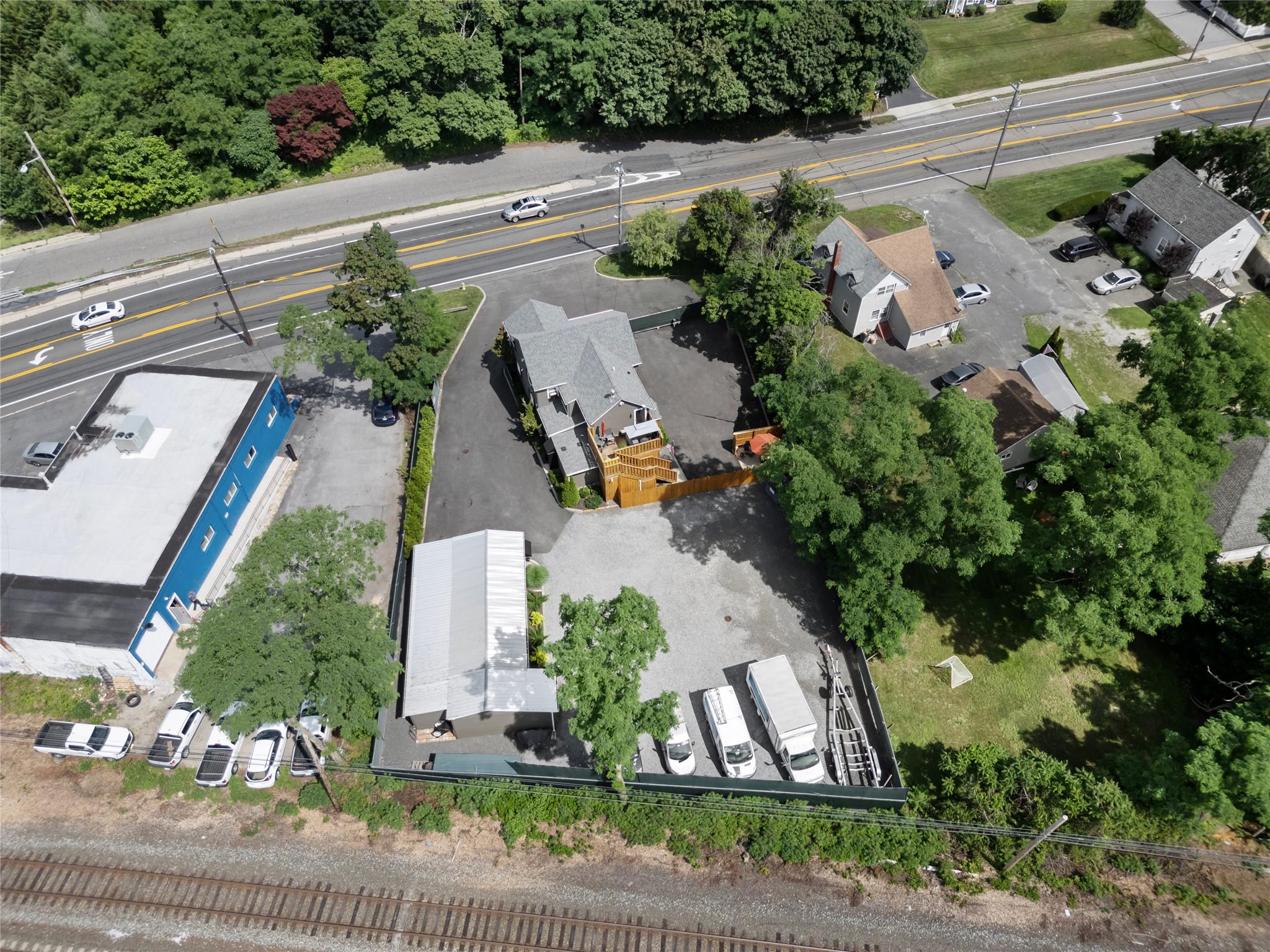 #8 photo, 296 N Main Street, サフォーク郡 Sayville , NY 11782