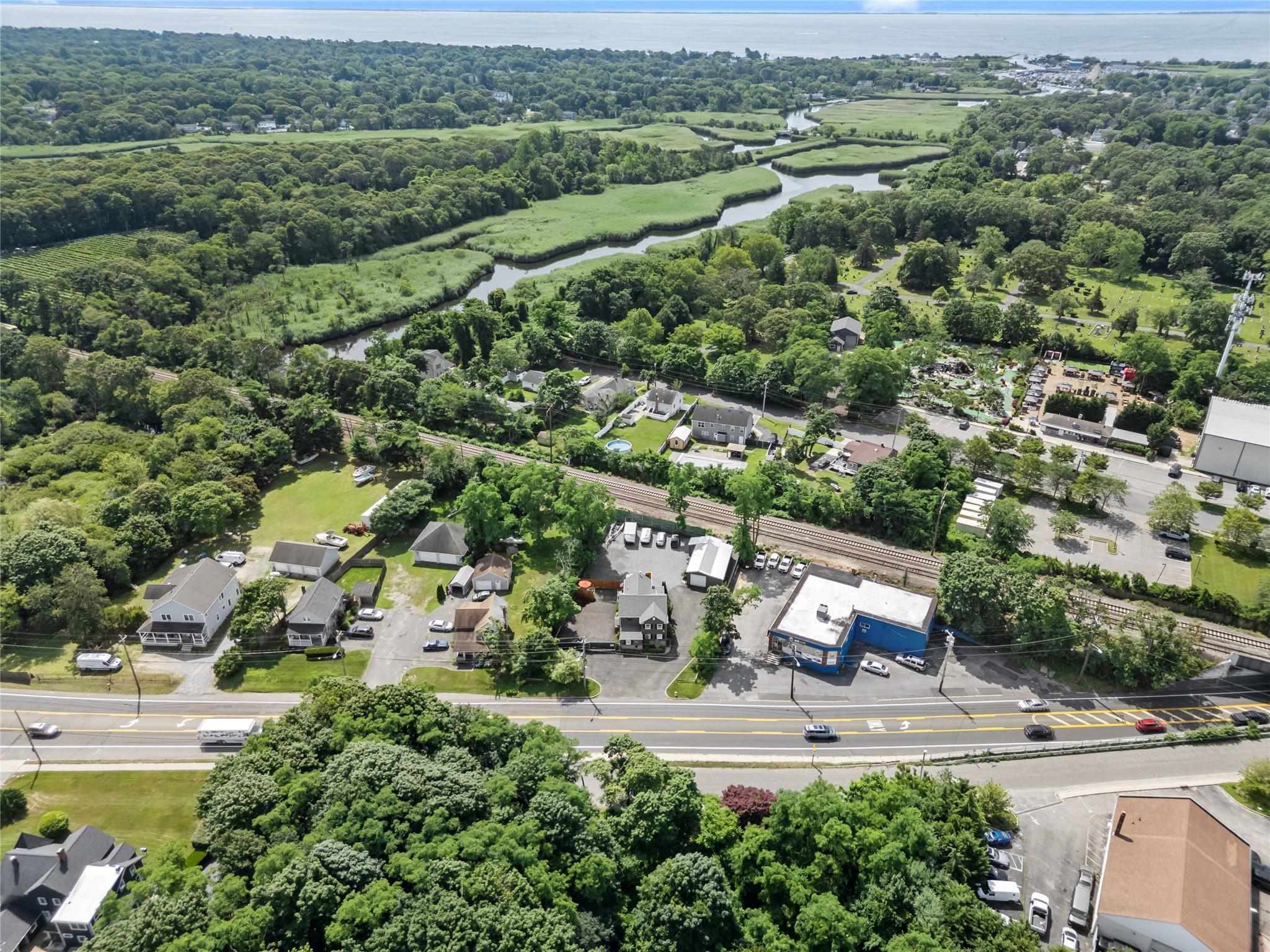 #9 photo, 296 N Main Street, サフォーク郡 Sayville , NY 11782