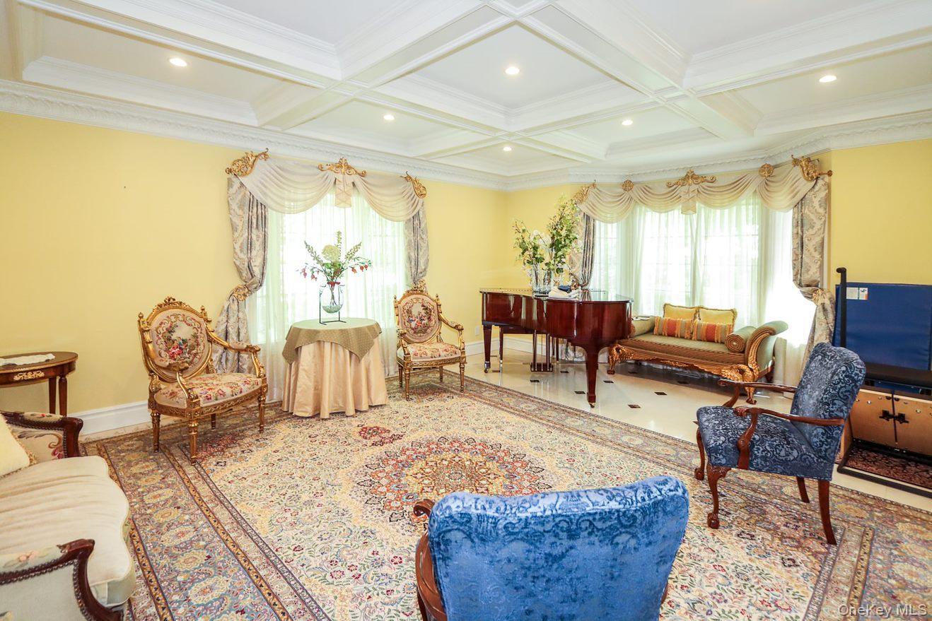 #4 photo, 10 Woodbourne Road, ナッソー郡 Great Neck , NY 11023