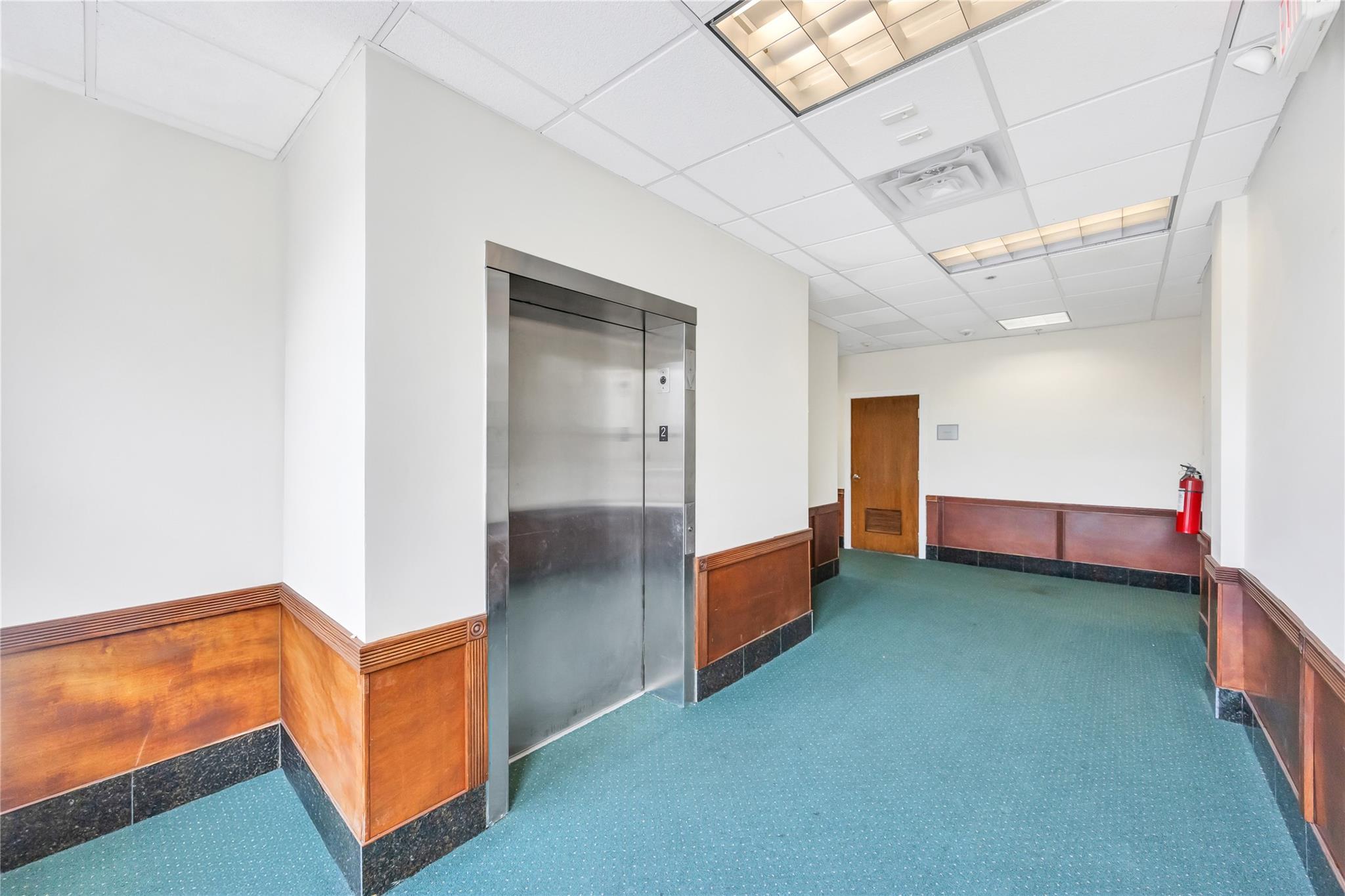 #13 photo, 184 Sunrise Highway, ナッソー郡 Rockville Centre , NY 11570