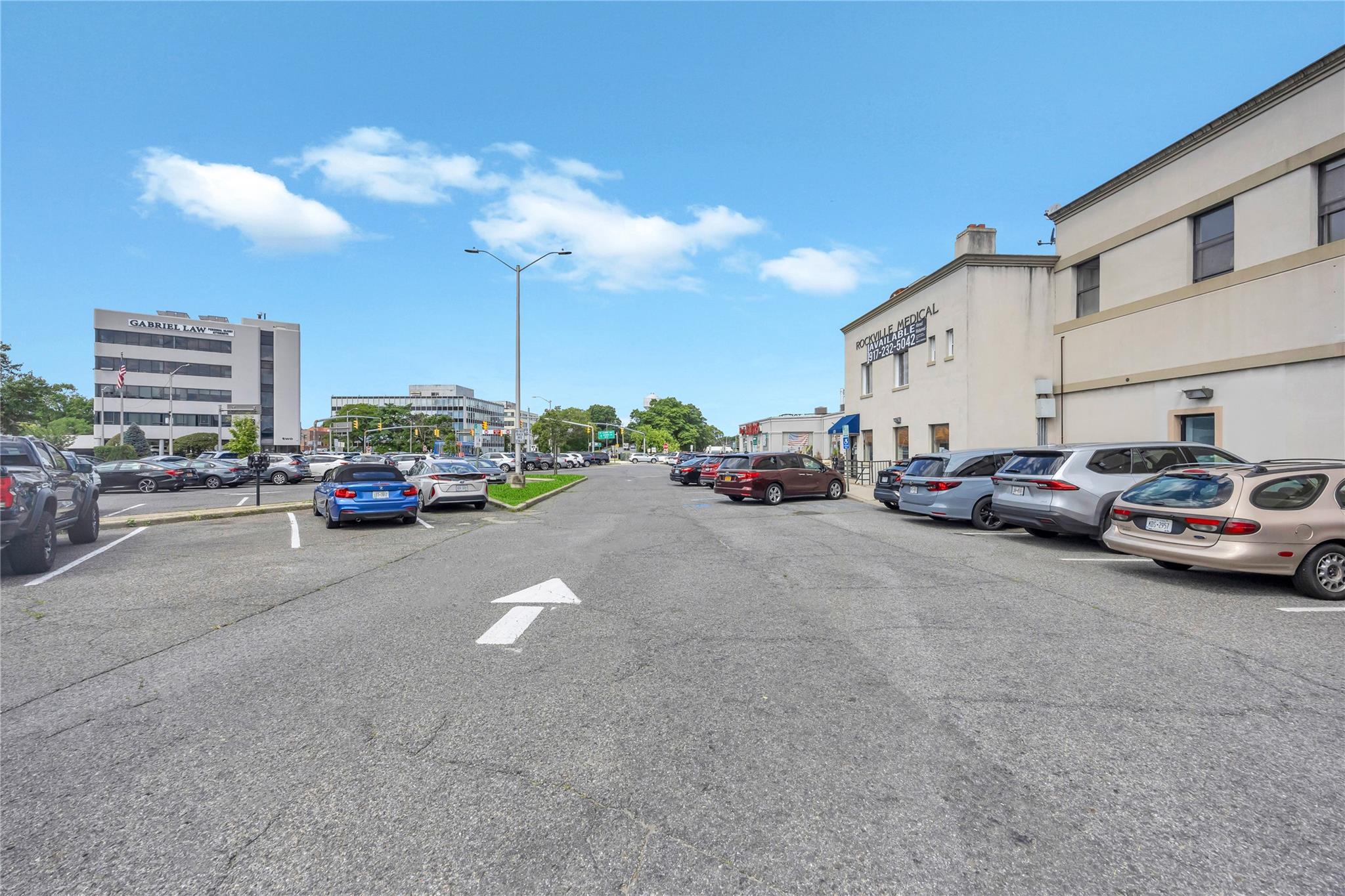 #2 photo, 184 Sunrise Highway, ナッソー郡 Rockville Centre , NY 11570