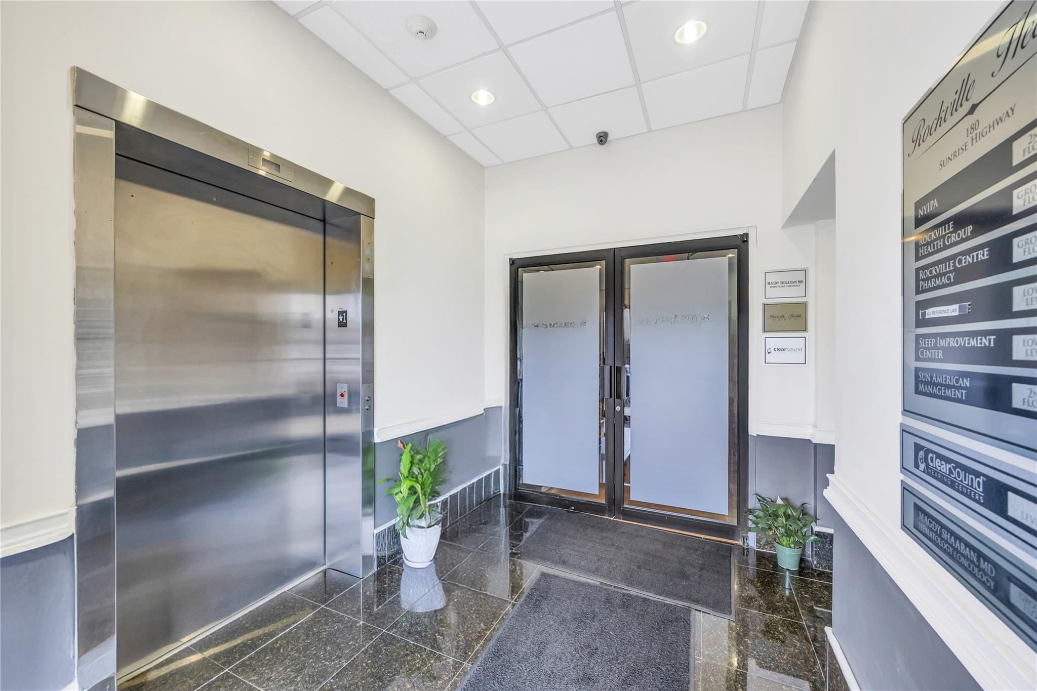 #8 photo, 184 Sunrise Highway, ナッソー郡 Rockville Centre , NY 11570