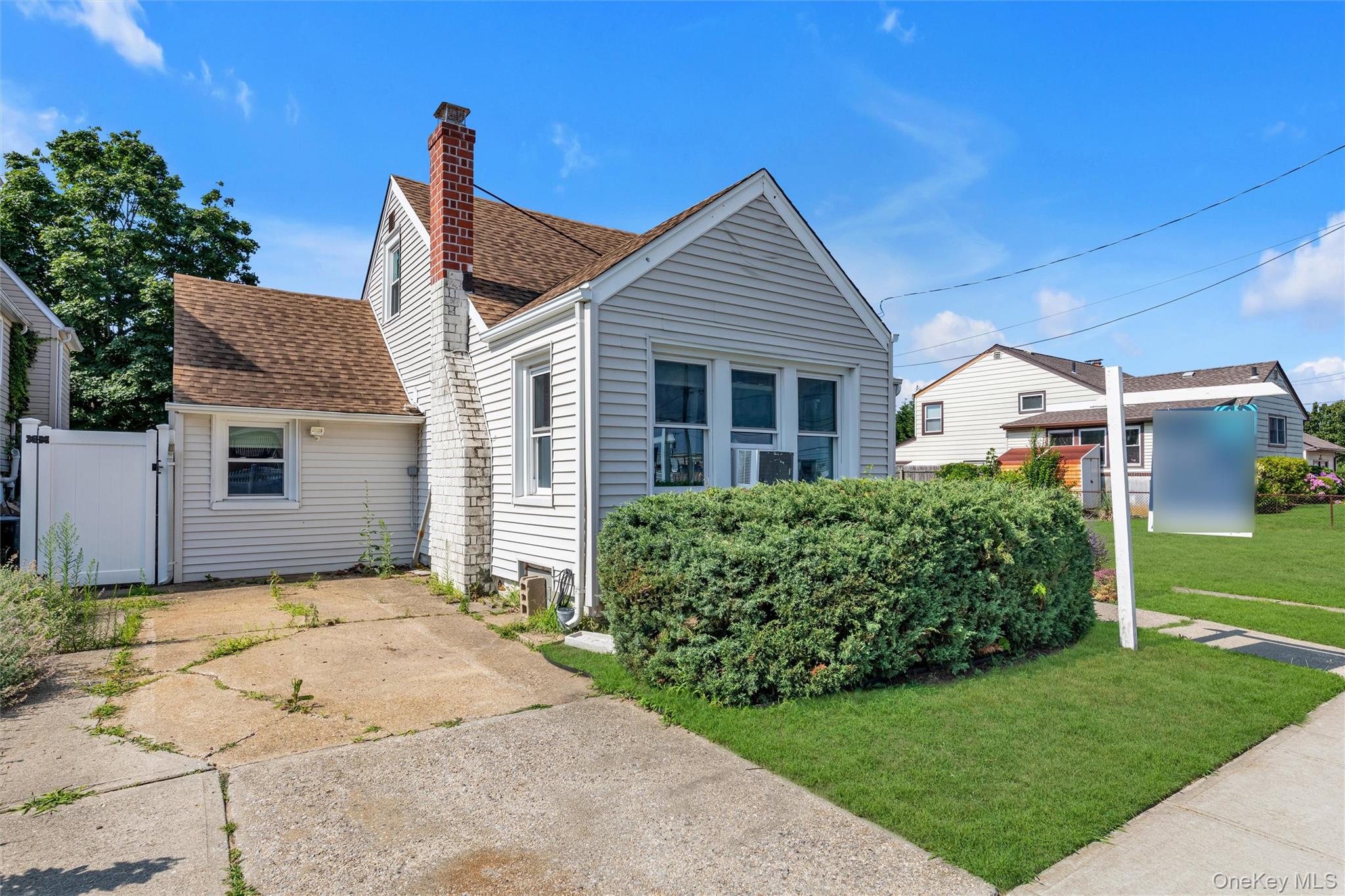 #2 photo, 9 Hamilton Avenue, Island Park , NY 11558