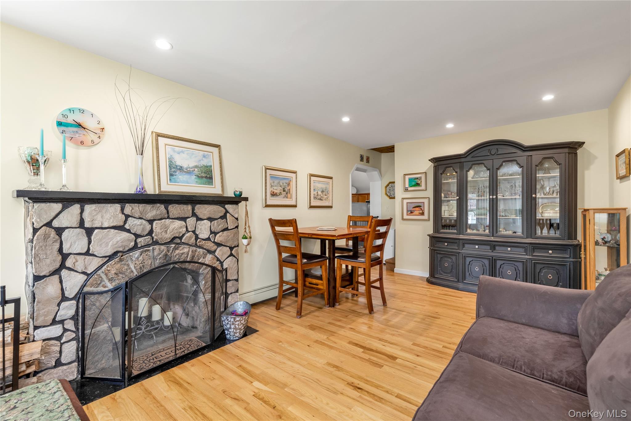 #6 photo, 9 Hamilton Avenue, Island Park , NY 11558