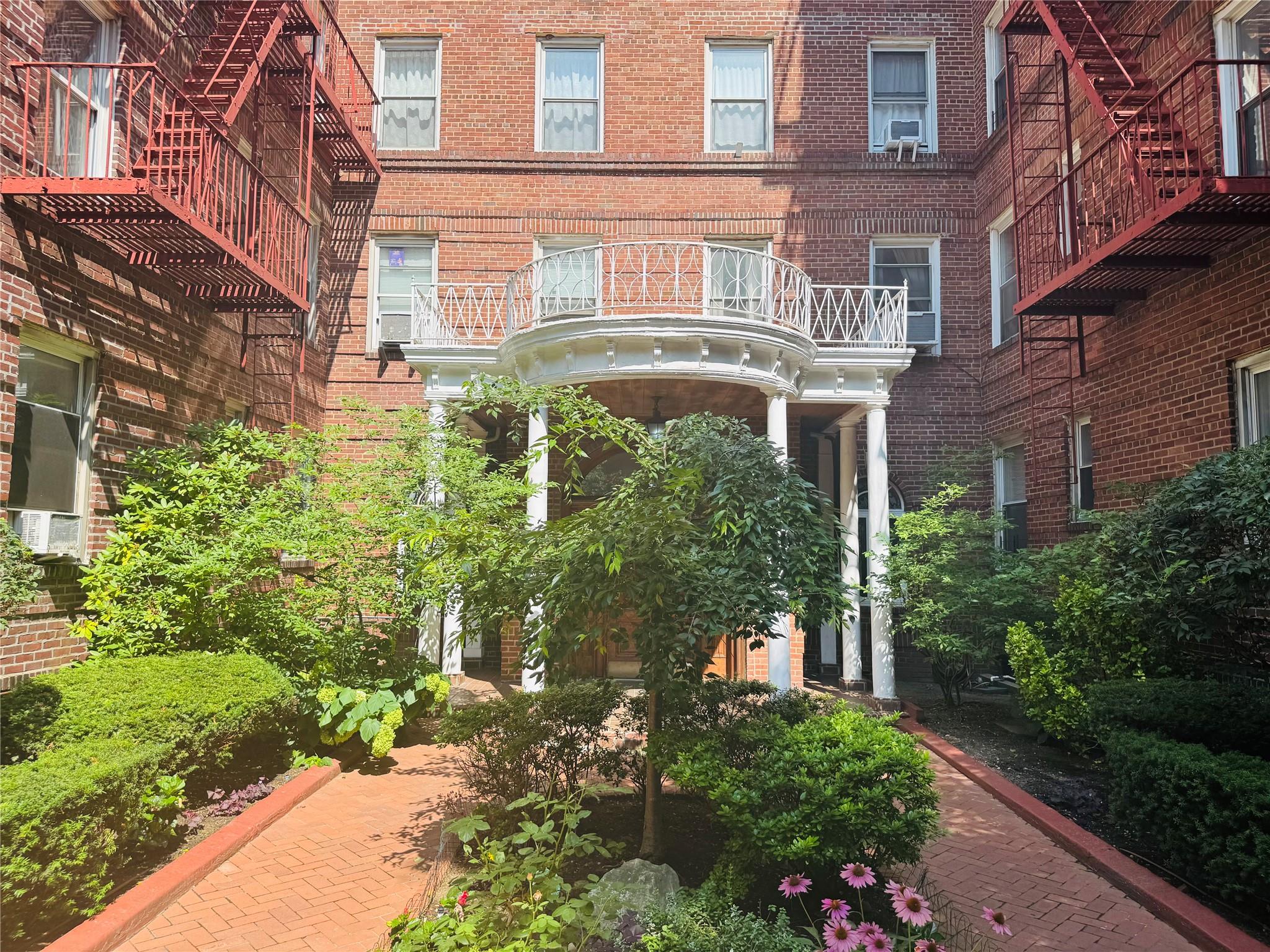 #1 photo, 111-39 76 Road, クイーンズ区 Forest Hills , NY 11375