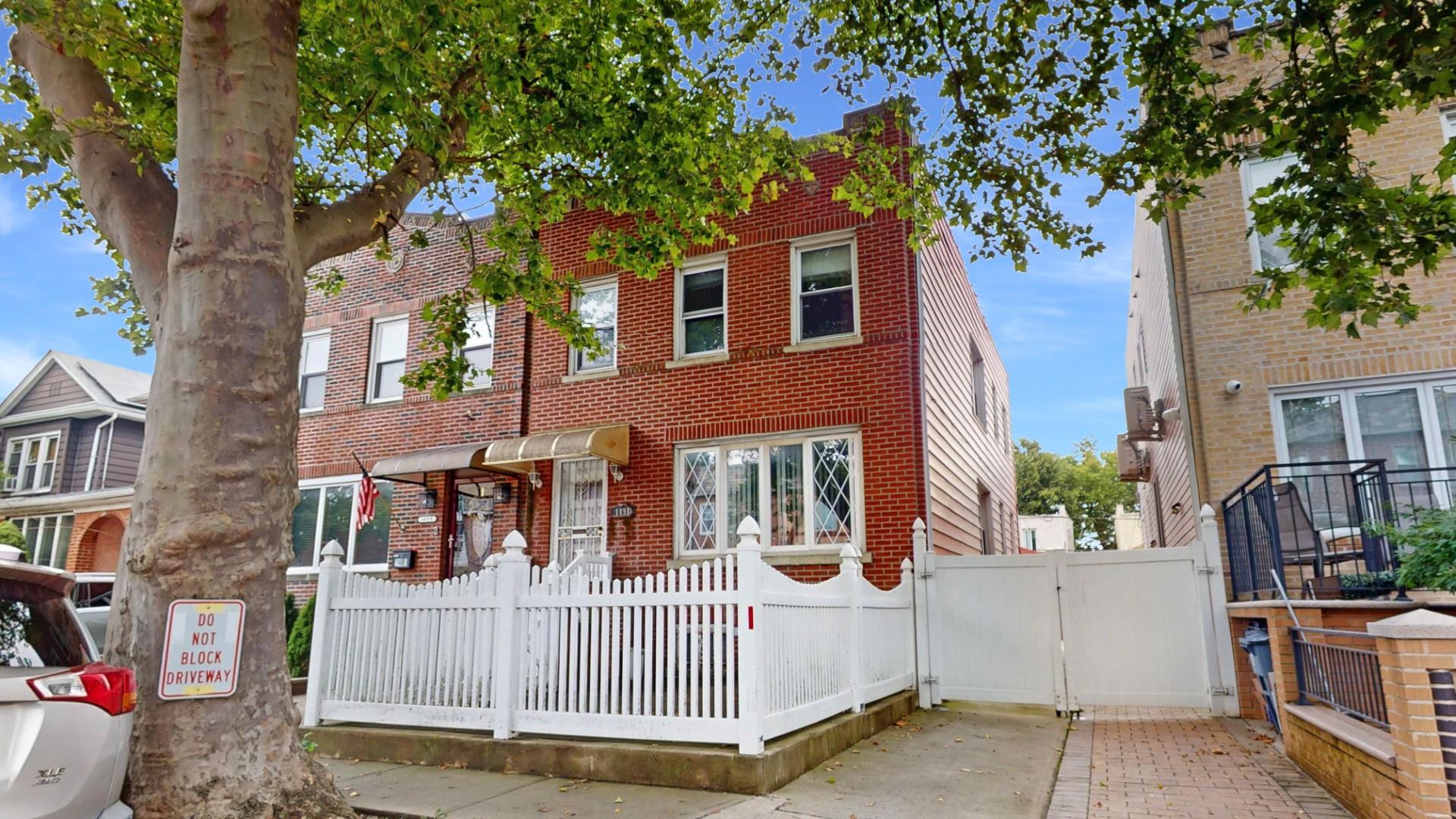 #1 photo, 1491 E 32nd Street, ブルックリン区 Brooklyn , NY 11234