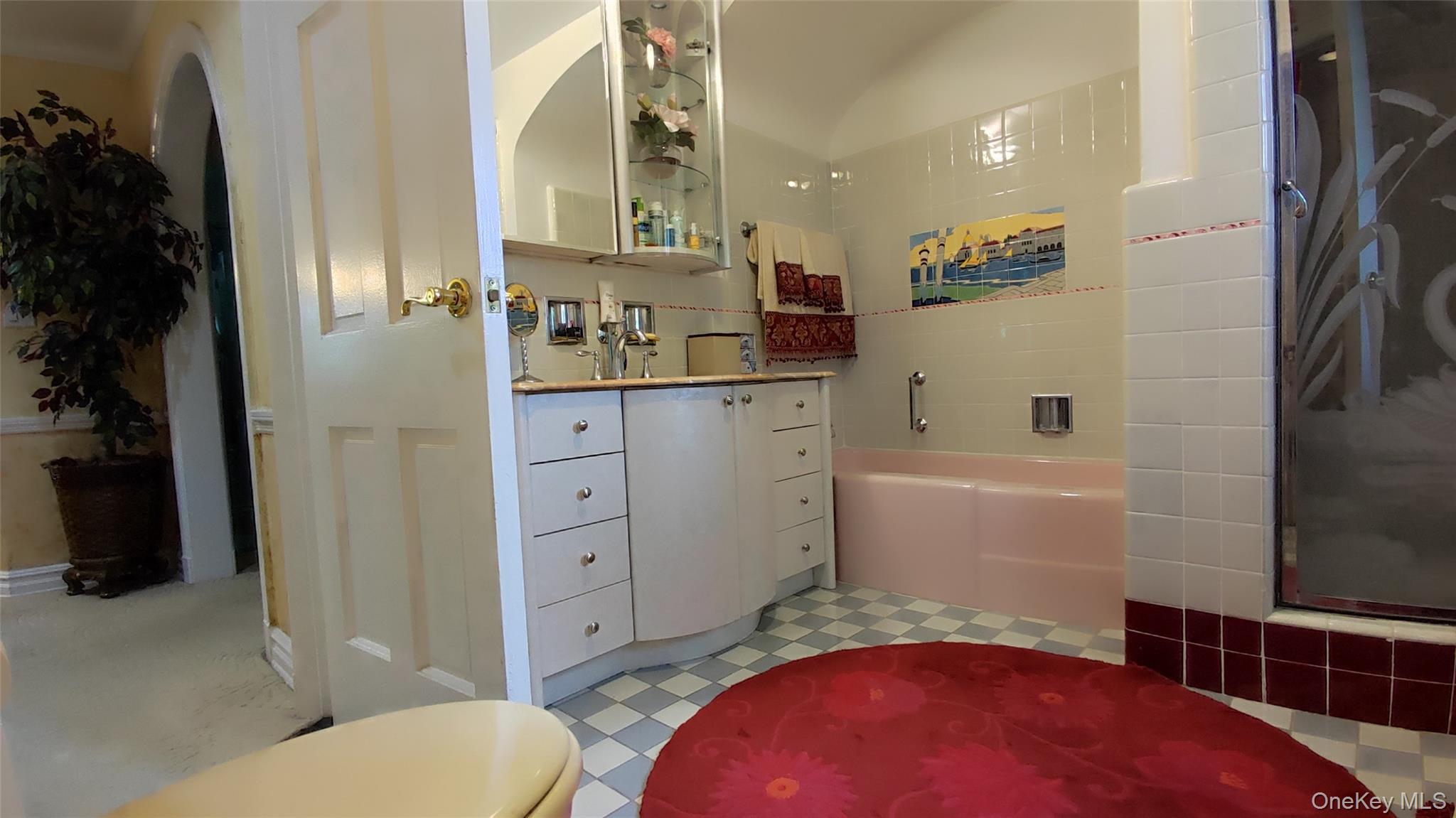 #13 photo, 8177 Utopia Pkwy, クイーンズ区 Jamaica Estates , NY 11432