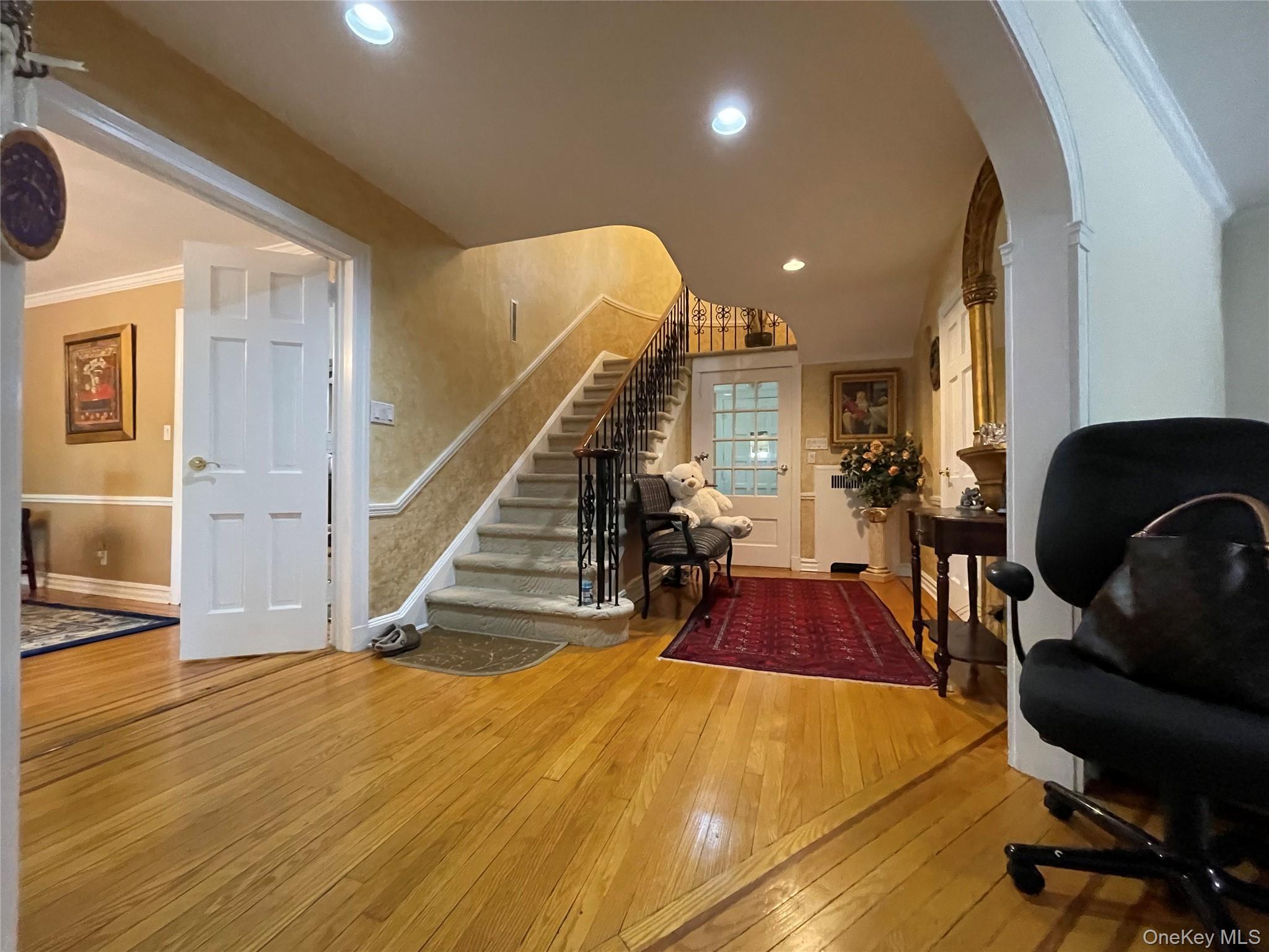 #3 photo, 8177 Utopia Pkwy, クイーンズ区 Jamaica Estates , NY 11432