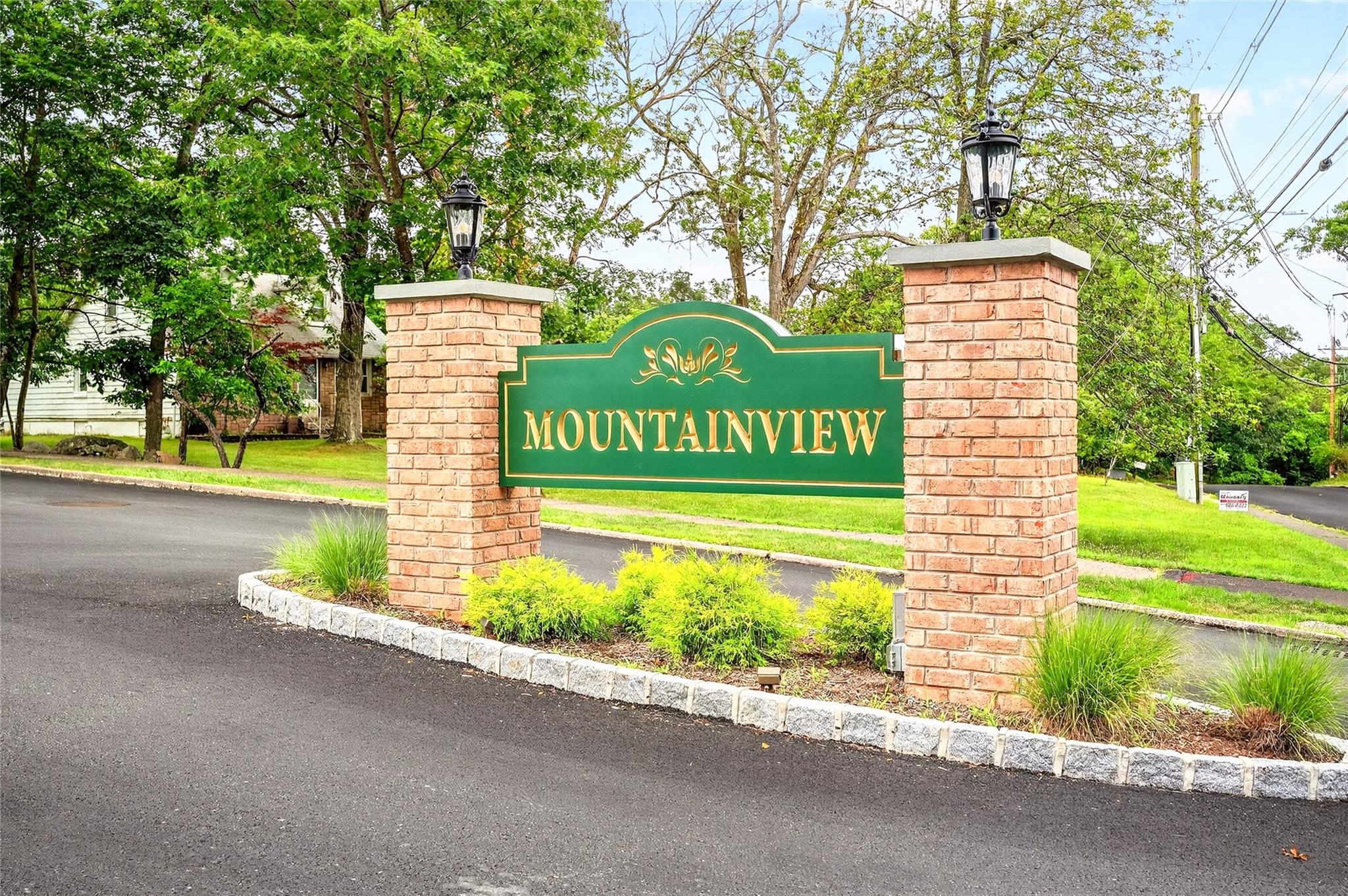 #1 photo, 448 Sierra Vista Lane, 紐約州 Valley Cottage , NY 10989