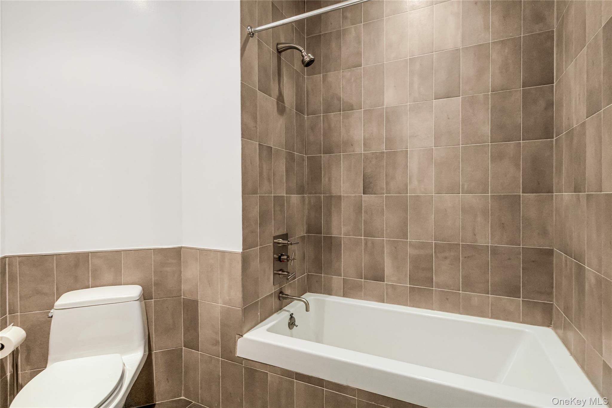 #18 photo, 55 Berry Street, Brooklyn , NY 11249