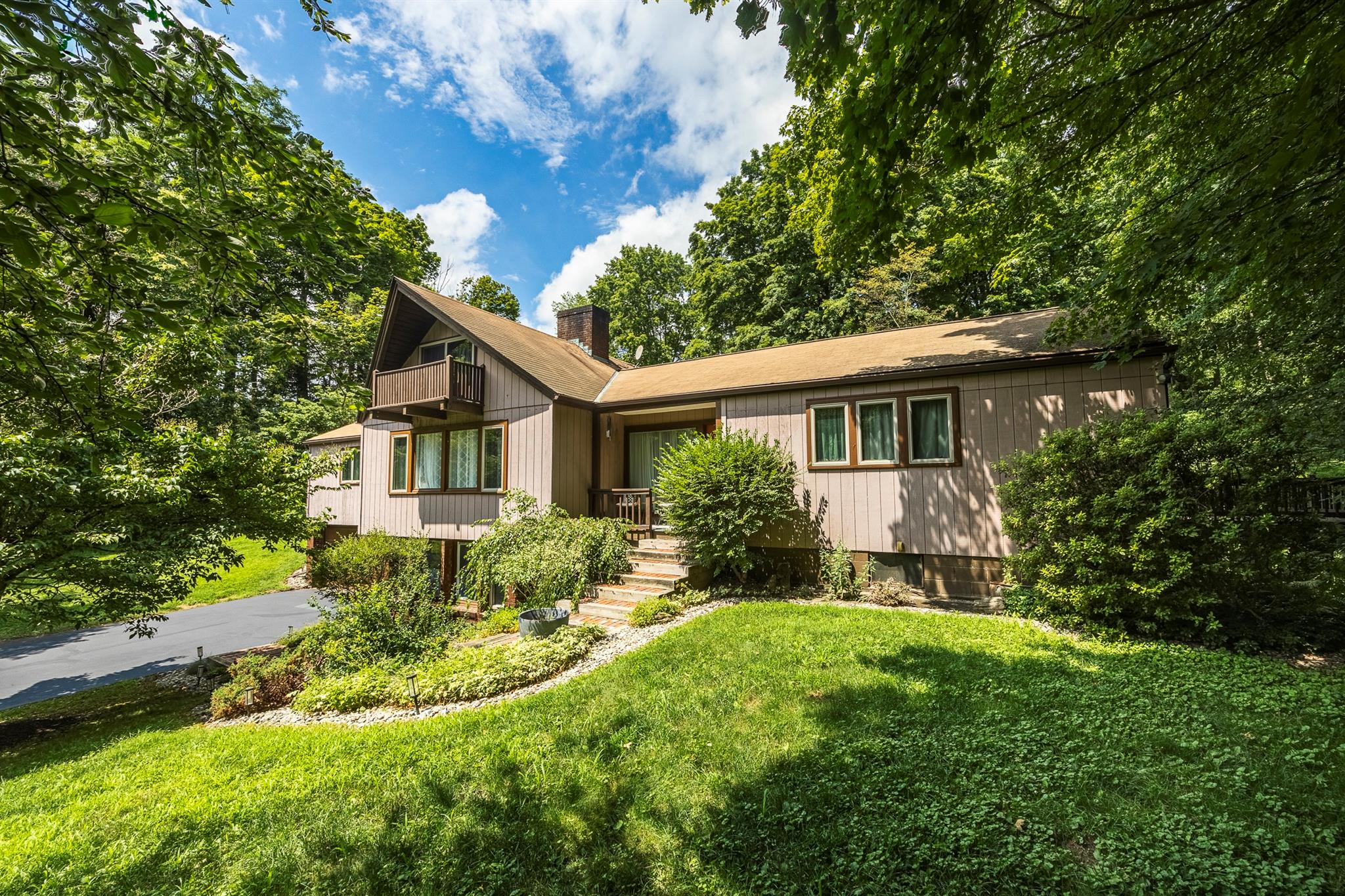#1 photo, 4408 Route 82, Millbrook , NY 12545