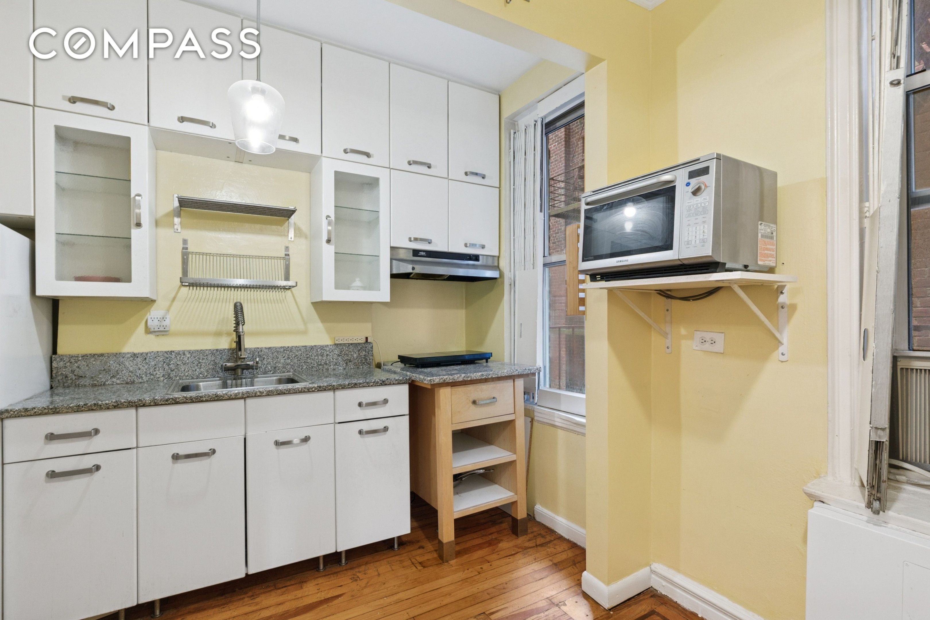 #8 photo, 585 W 214th Street, マンハッタン Inwood , NY 10034