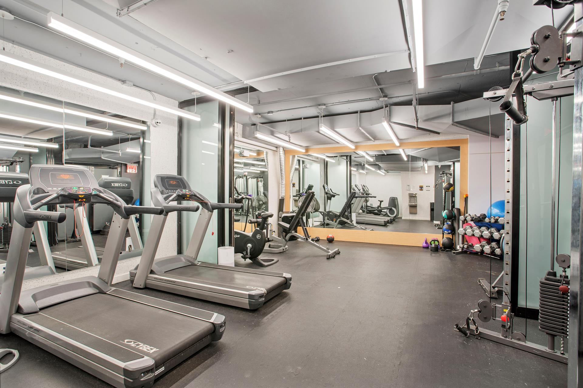 #12 photo, 1325 5TH Avenue, マンハッタン South Harlem , NY 10029