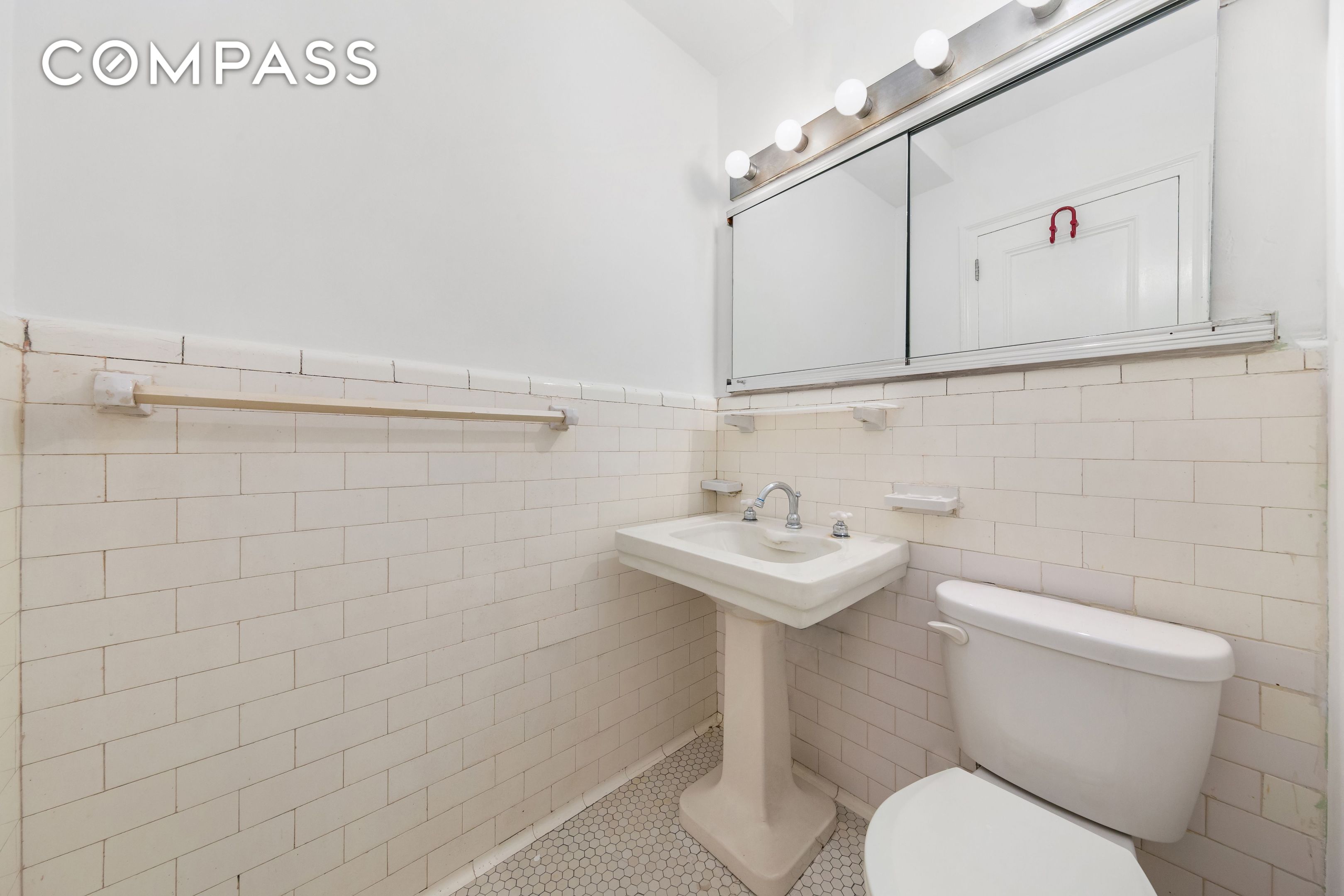 #8 photo, 230 Central Park W, マンハッタン Upper West Side , NY 10024