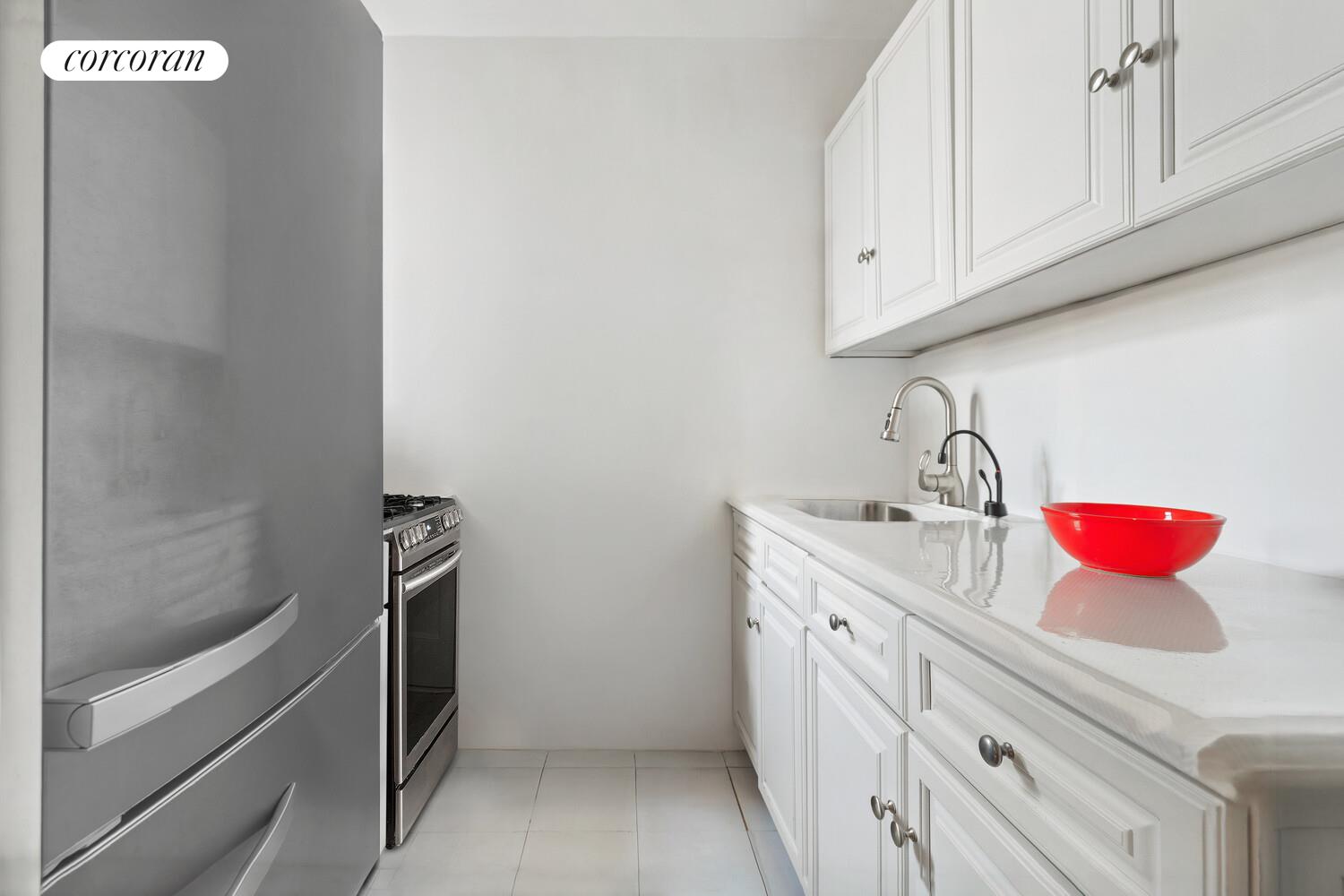 #6 photo, 675 ACADEMY Street, マンハッタン Inwood , NY 10034