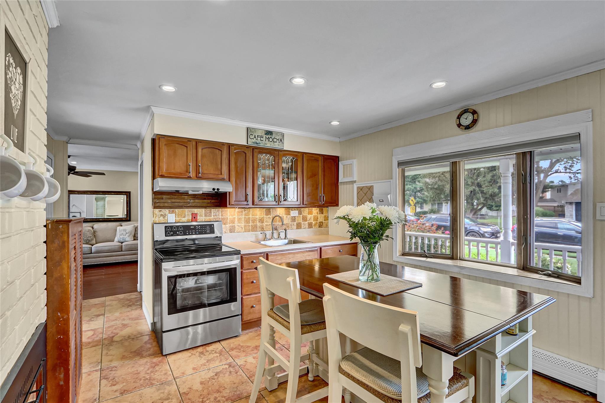 #3 photo, 95 Winter Lane, ナッソー郡 Hicksville , NY 11801