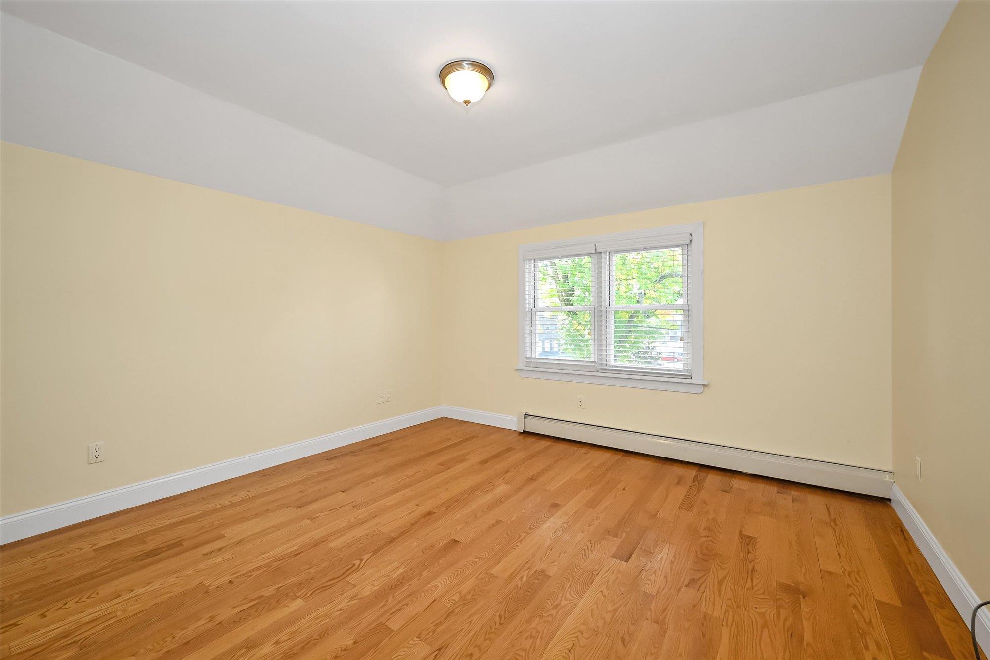 #15 photo, 58-30 254th Street, 뉴욕퀸즈 Little Neck , NY 11362