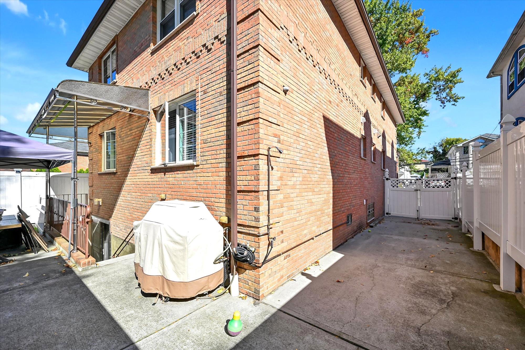 #19 photo, 58-30 254th Street, 뉴욕퀸즈 Little Neck , NY 11362