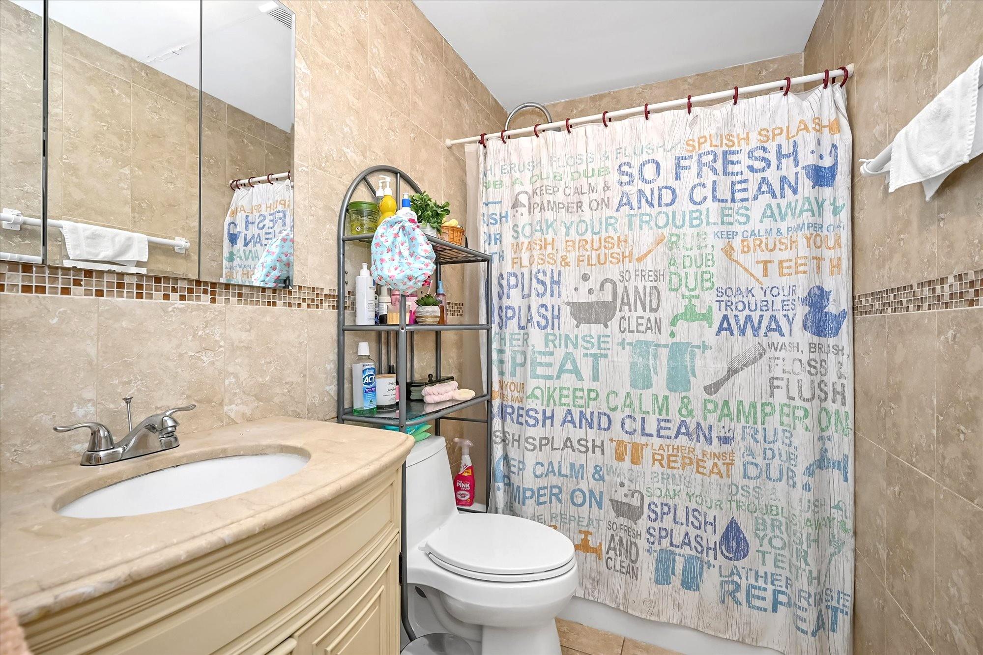 #7 photo, 58-30 254th Street, 뉴욕퀸즈 Little Neck , NY 11362