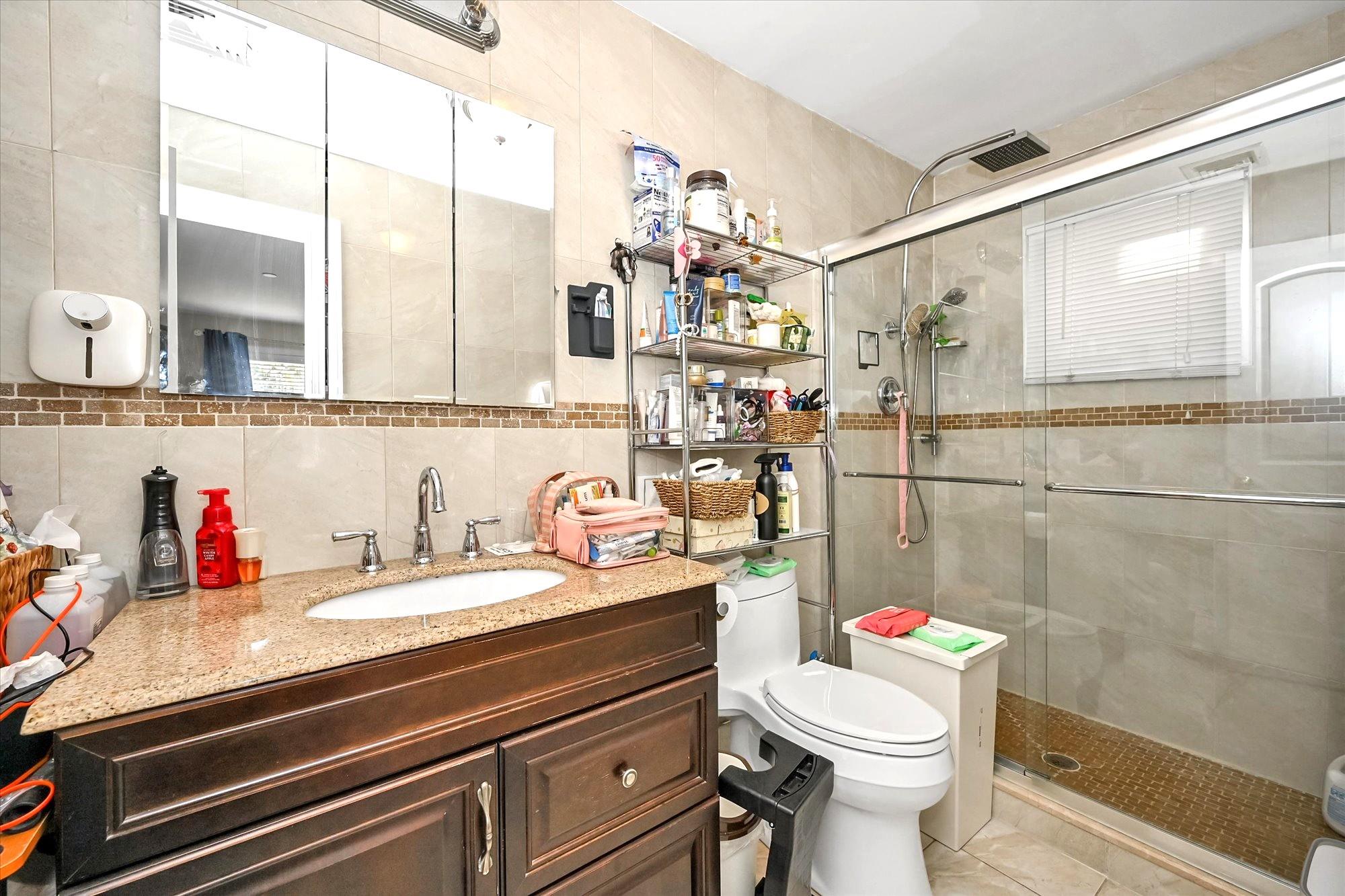 #8 photo, 58-30 254th Street, 뉴욕퀸즈 Little Neck , NY 11362