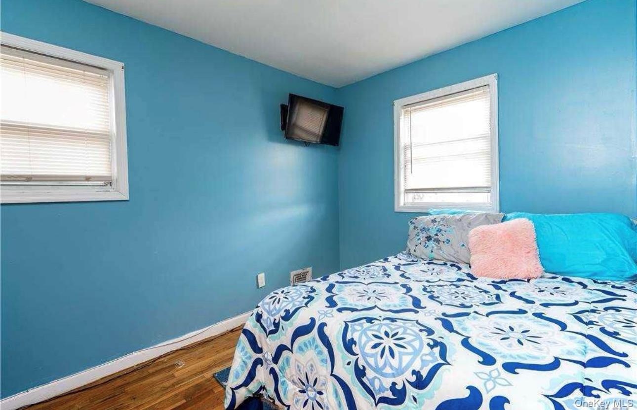 #10 photo, 120-06 Springfield Blvd., クイーンズ区 Cambria Heights , NY 11411