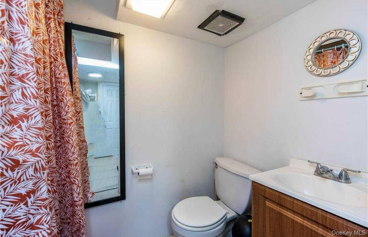 #12 photo, 120-06 Springfield Blvd., クイーンズ区 Cambria Heights , NY 11411