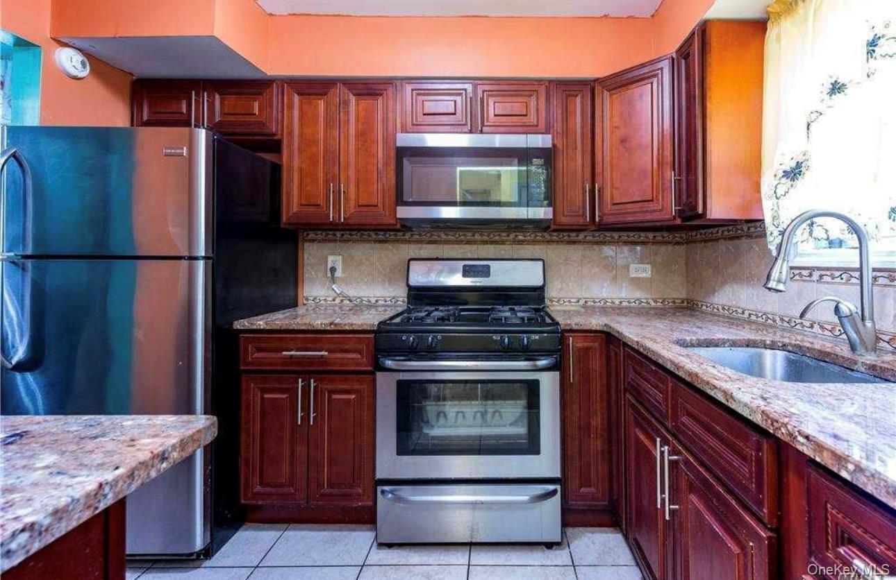 #5 photo, 120-06 Springfield Blvd., クイーンズ区 Cambria Heights , NY 11411