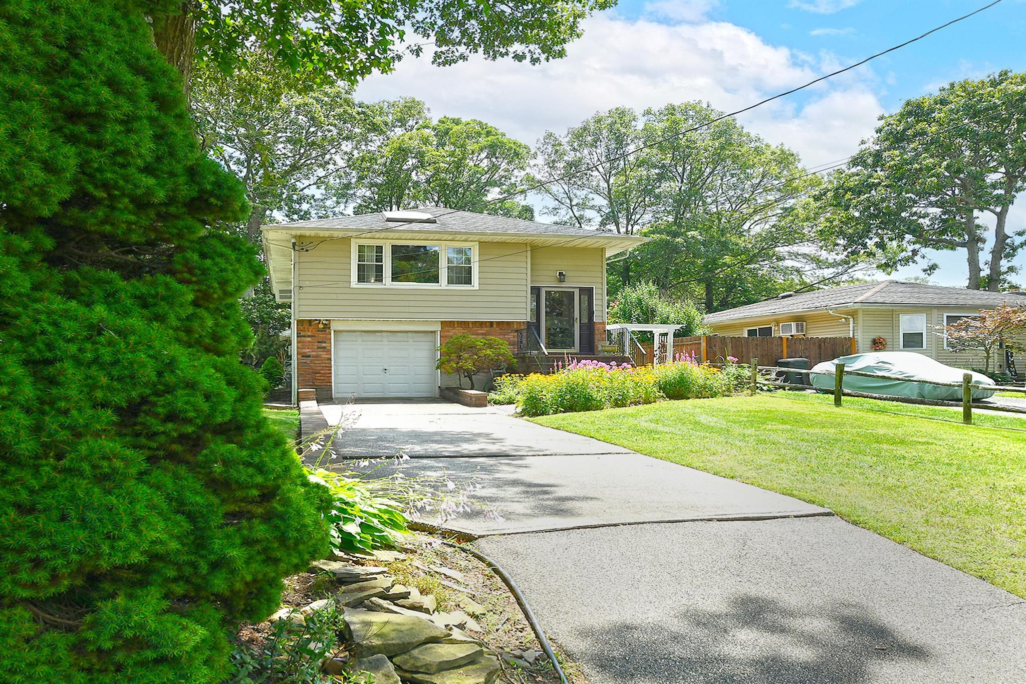 #1 photo, 2452 Motor Parkway, Ronkonkoma , NY 11779