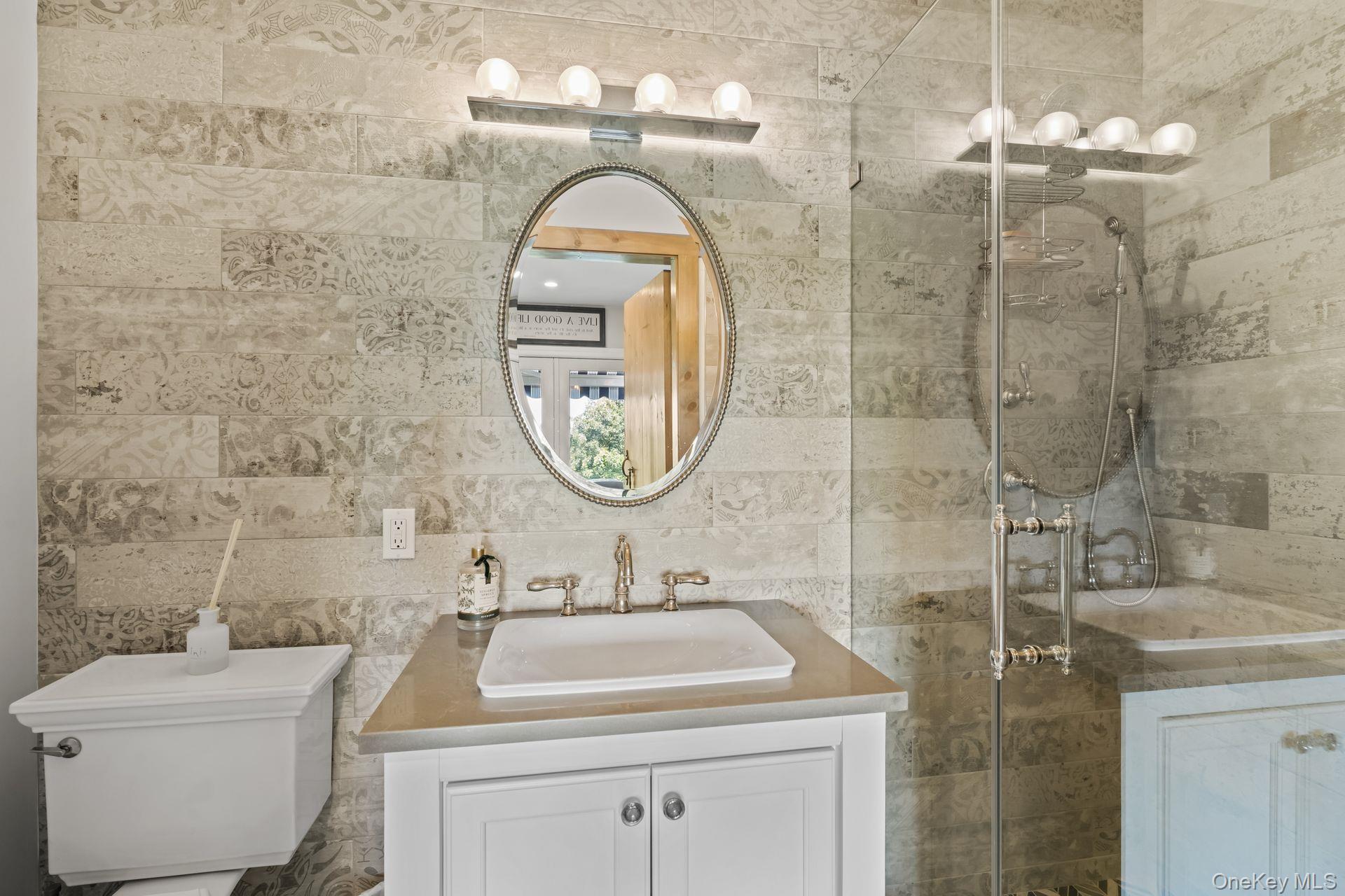 #13 photo, 14 Thorman Lane, サフォーク郡 Huntington , NY 11743