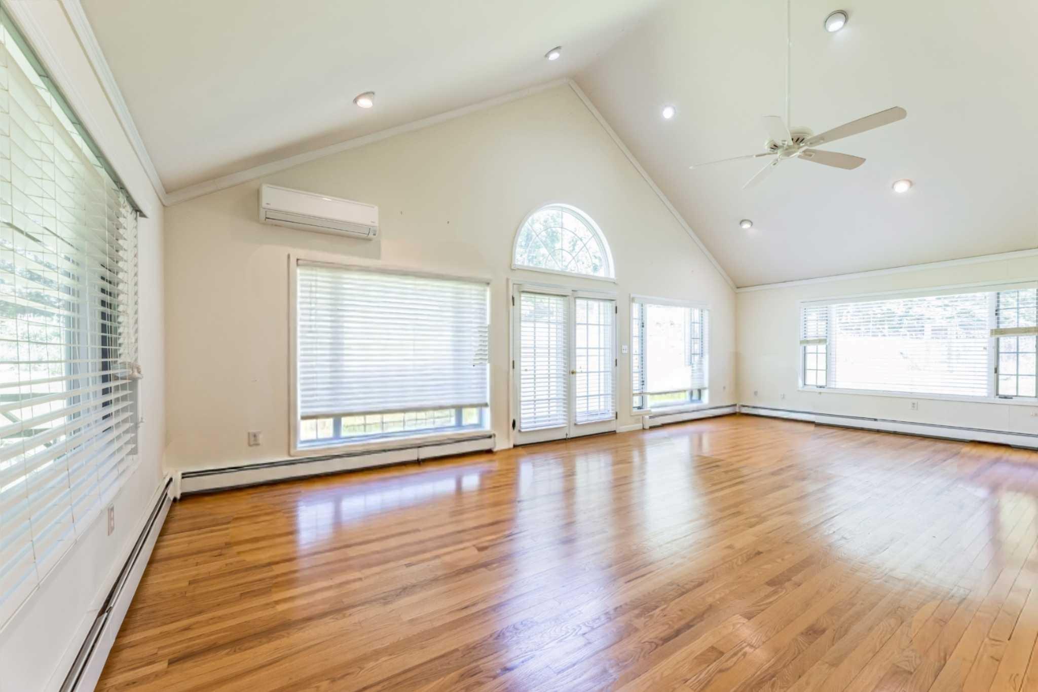 #10 photo, 124 Willow Tree Road, Monsey , NY 10952