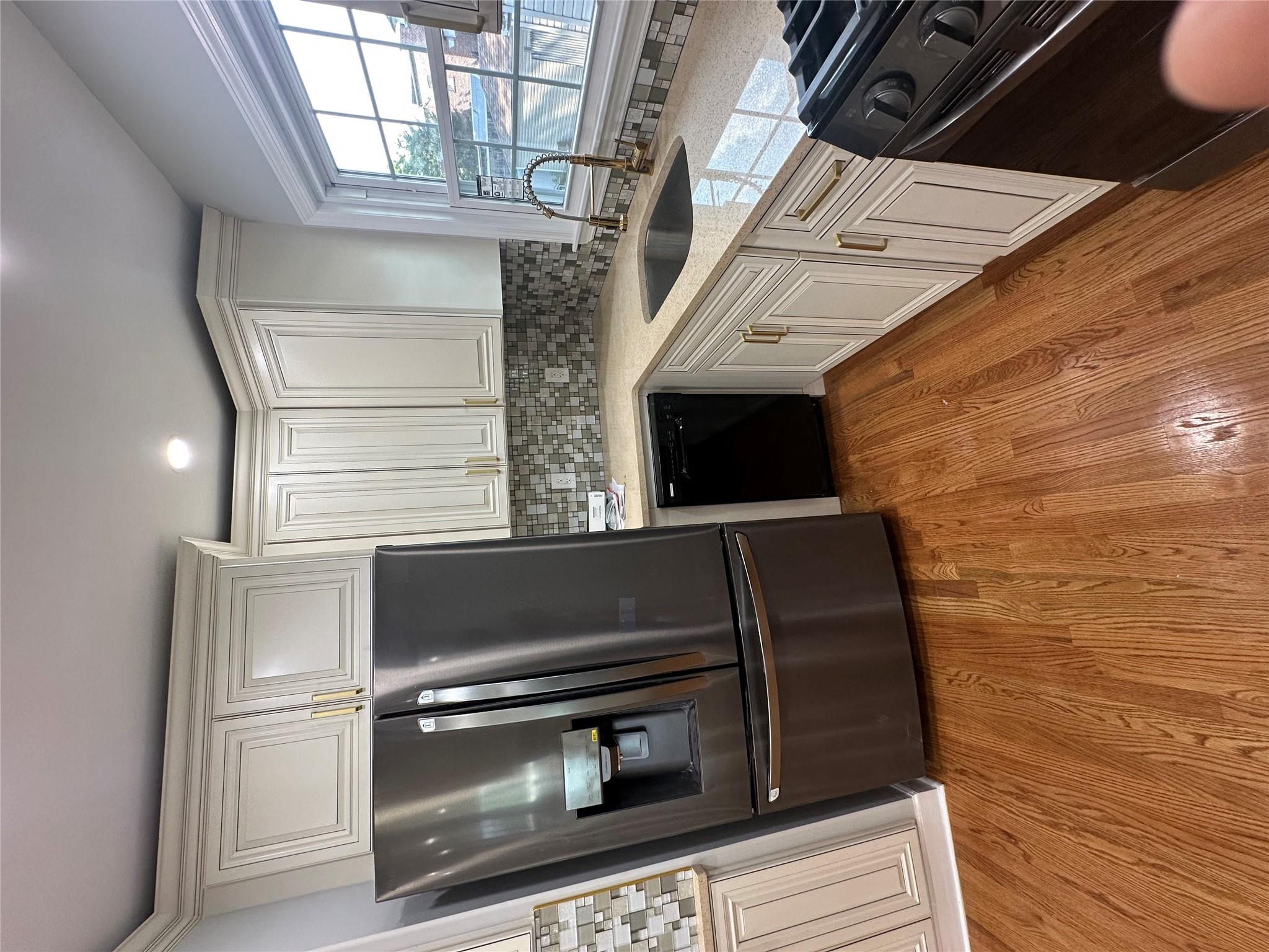 #1 photo, 109-40 221 Street, كوينز Queens Village , NY 11429