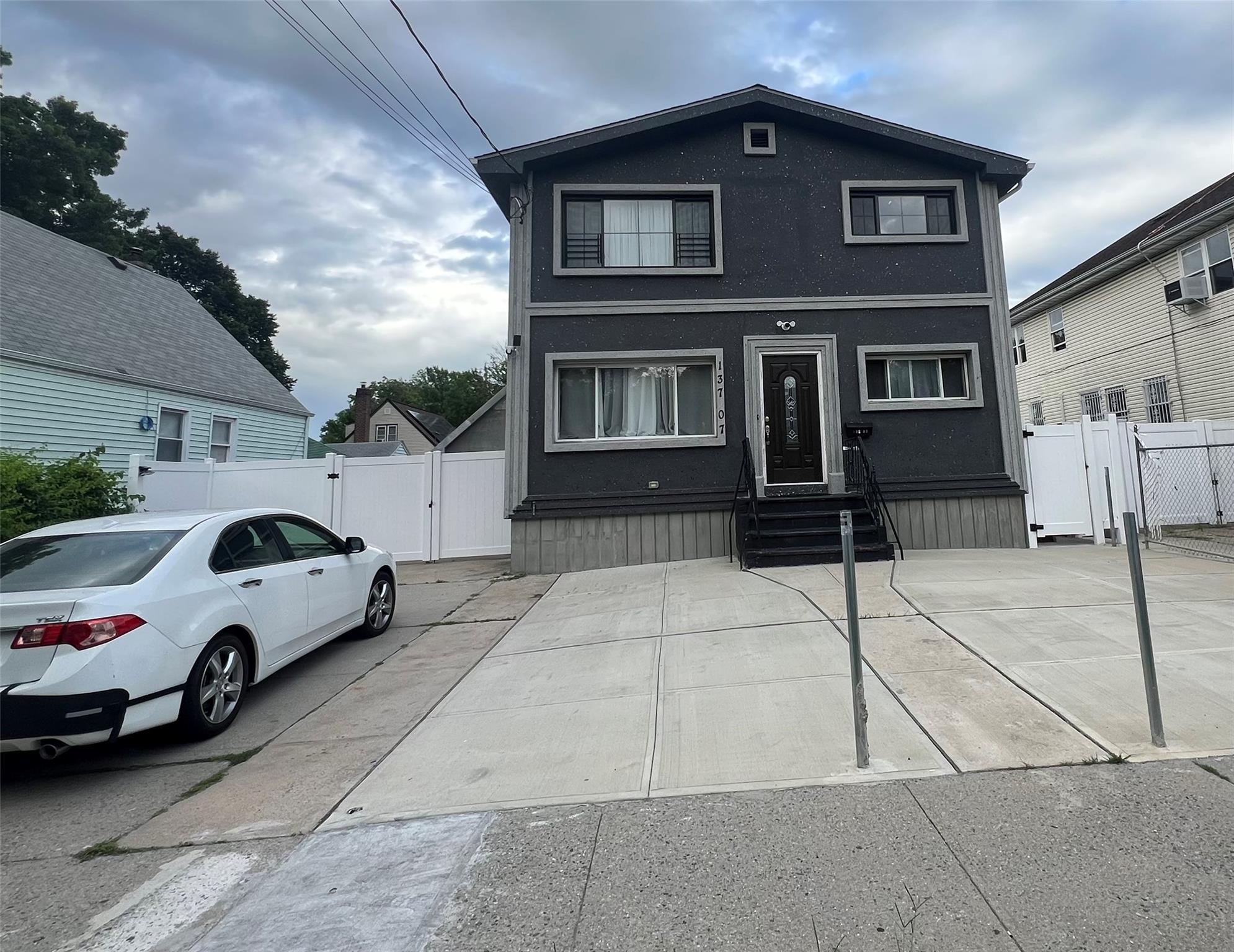 #1 photo, 137-07 169, Jamaica , NY 11434