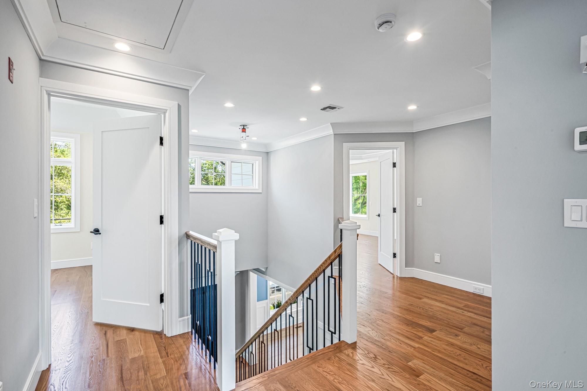 #11 photo, 22 N Maryland Avenue, ナッソー郡 Port Washington , NY 11050