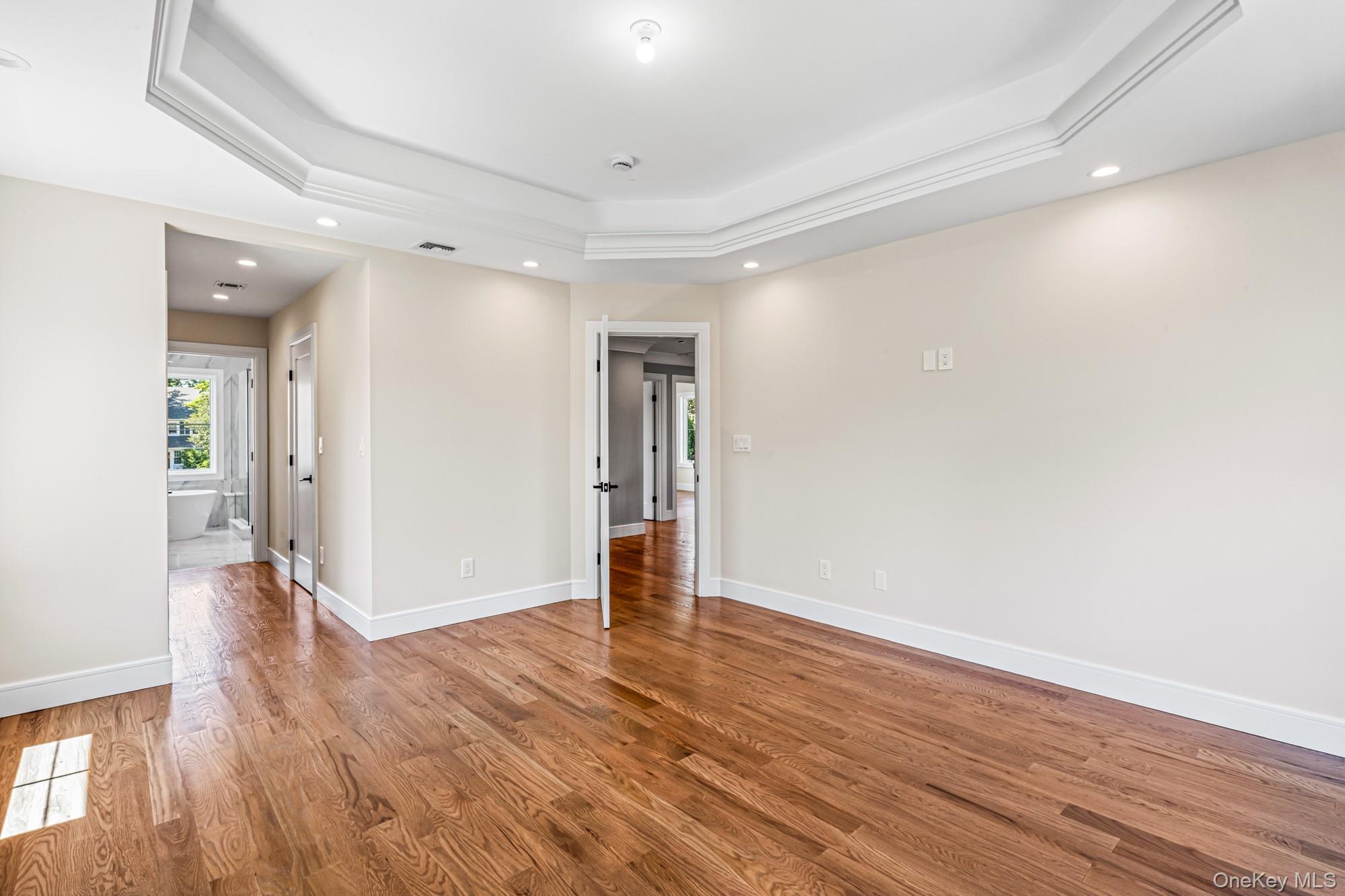 #20 photo, 22 N Maryland Avenue, ナッソー郡 Port Washington , NY 11050