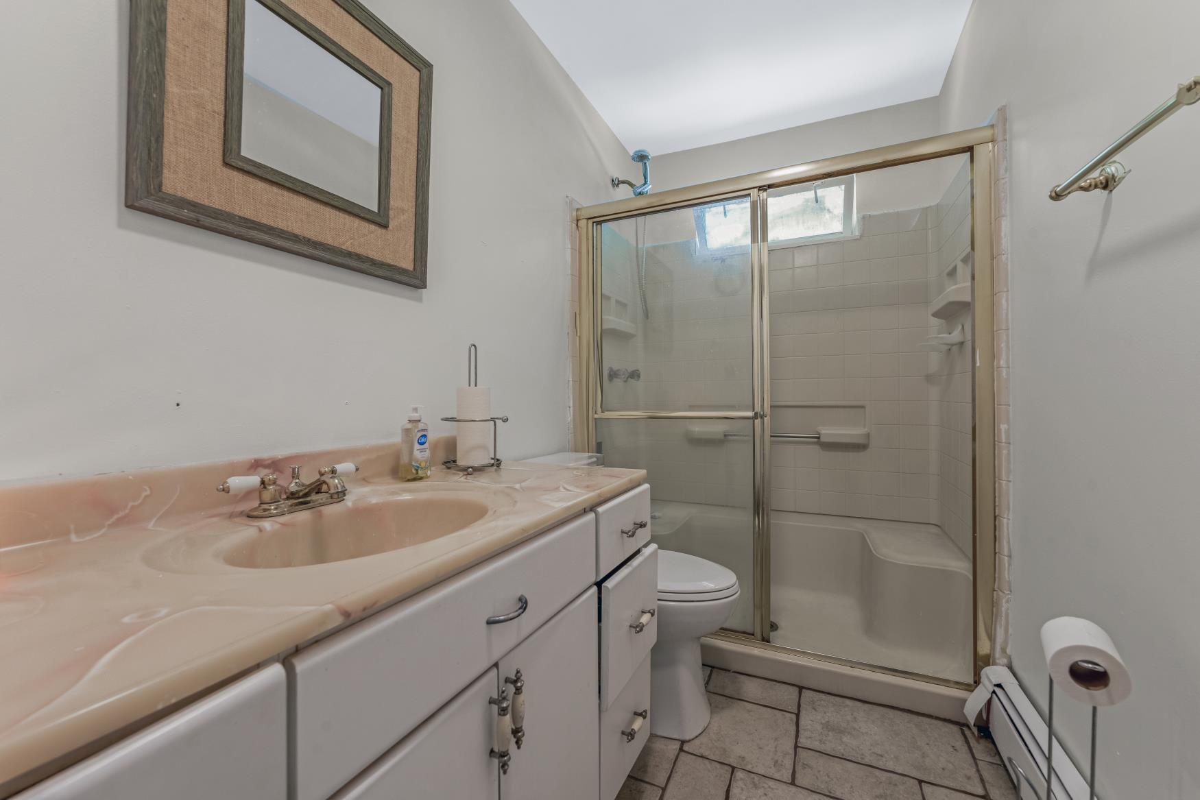 #12 photo, 57 Rockland Avenue, 東長島 West Babylon , NY 11704