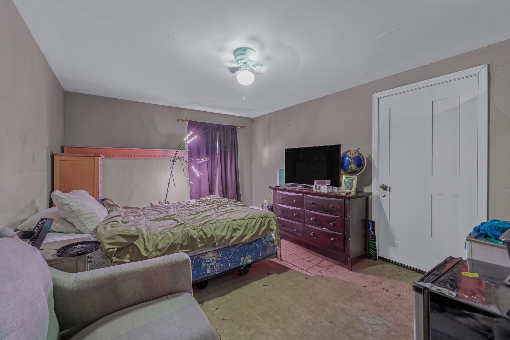 #13 photo, 57 Rockland Avenue, 東長島 West Babylon , NY 11704