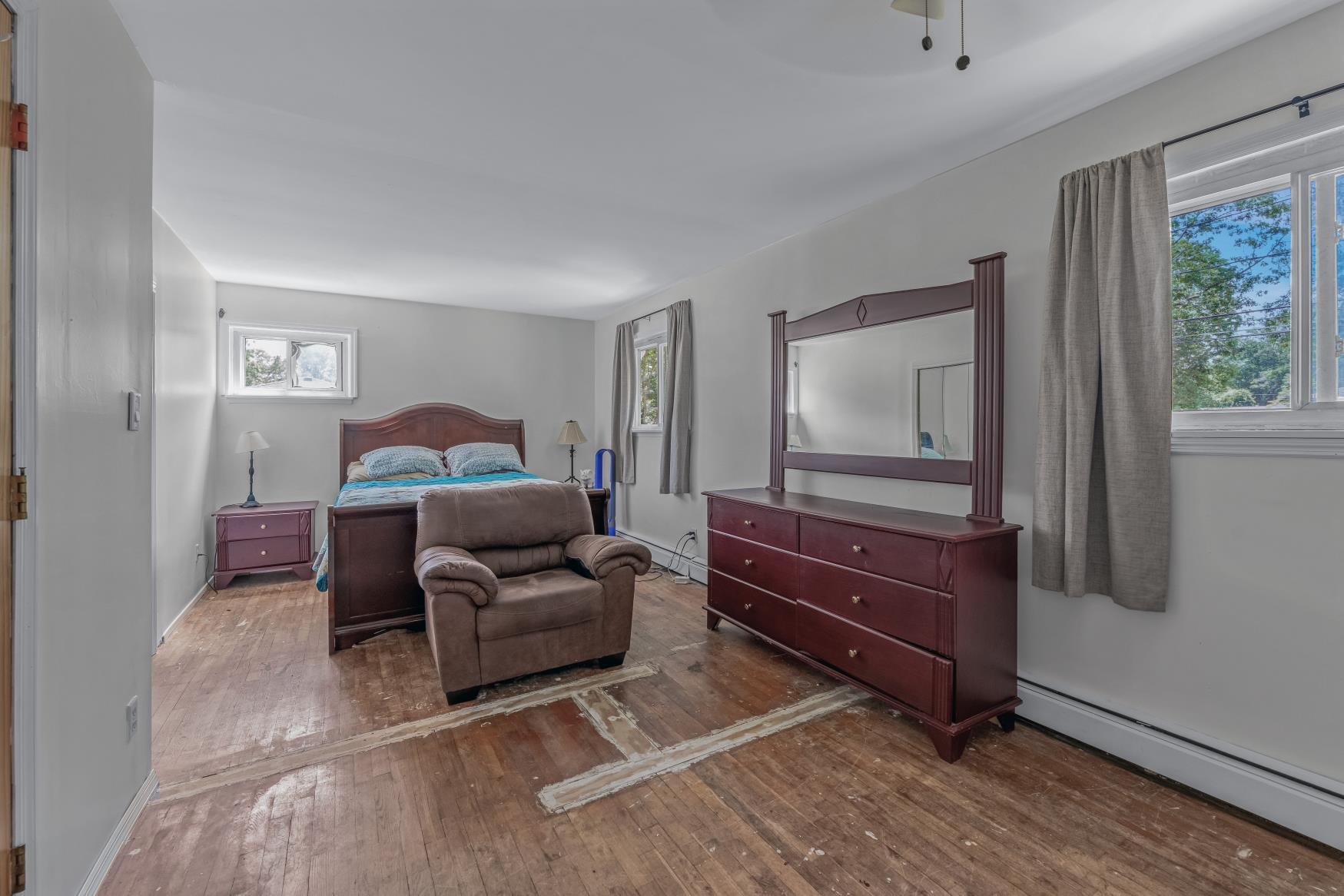 #9 photo, 57 Rockland Avenue, 東長島 West Babylon , NY 11704