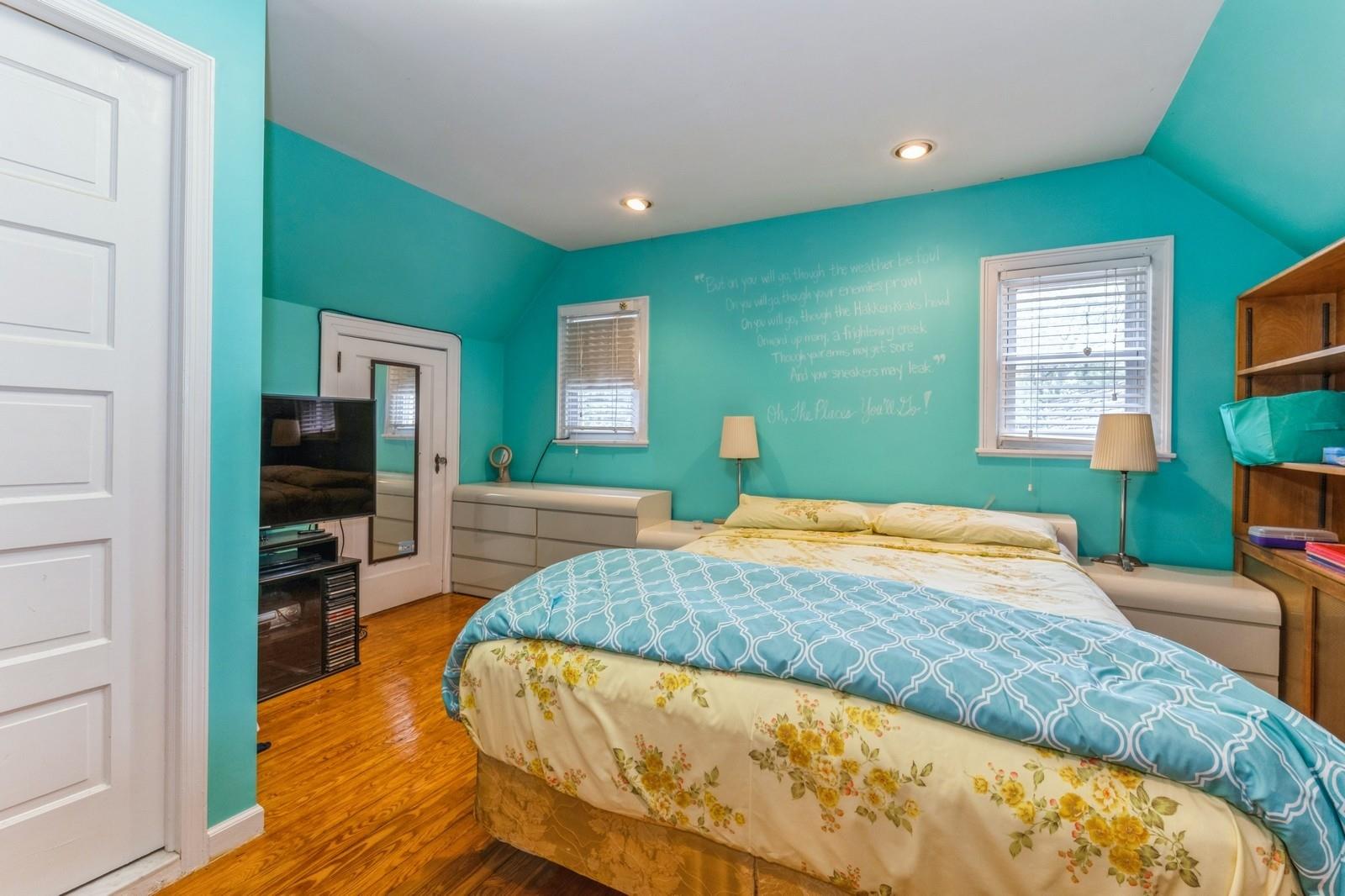 #20 photo, 83-24 Edgerton Boulevard, クイーンズ区 Jamaica Estates , NY 11432